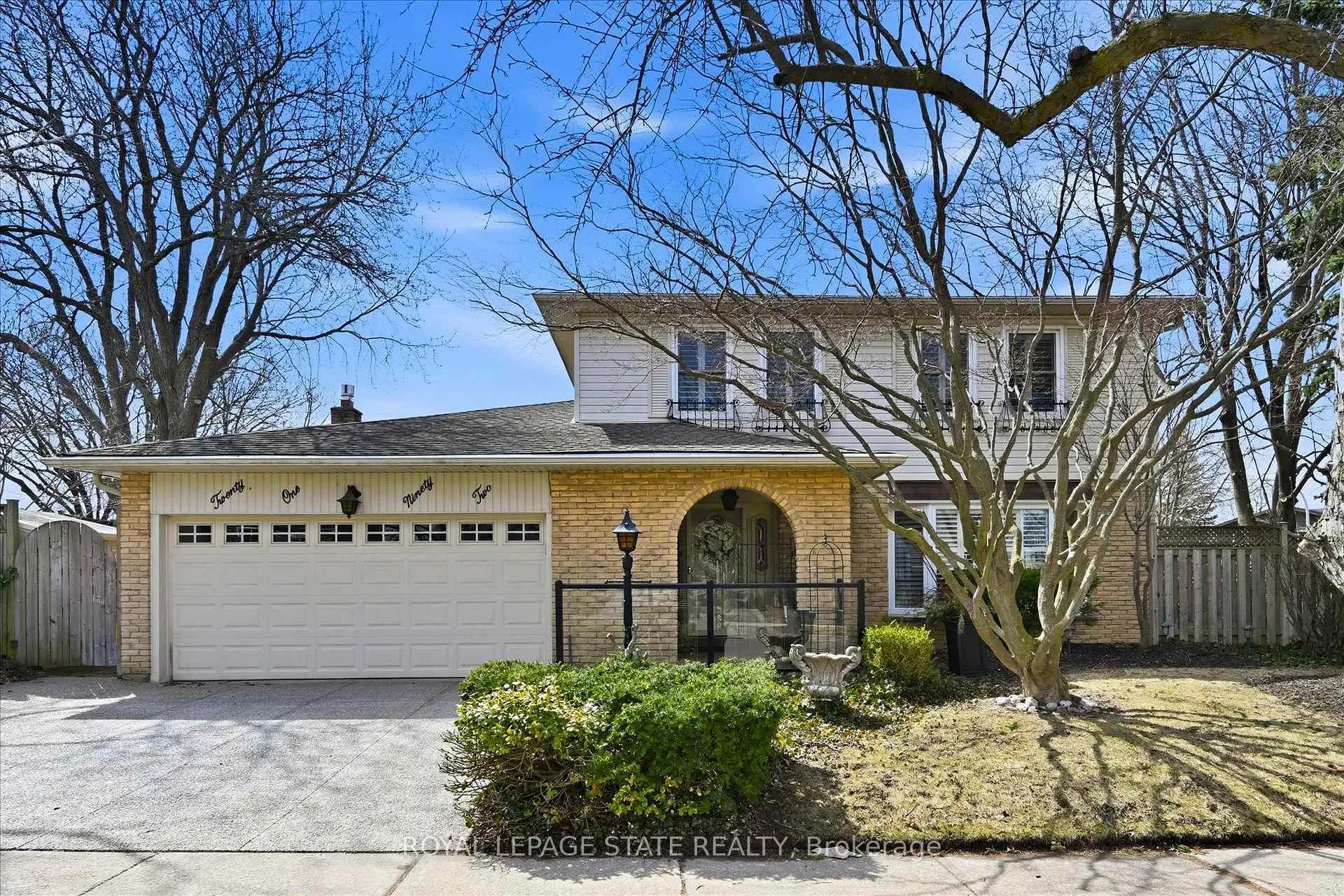 Photo 1 of 2192 Ireland Drive, Burlington, Mountainside — HOMEH