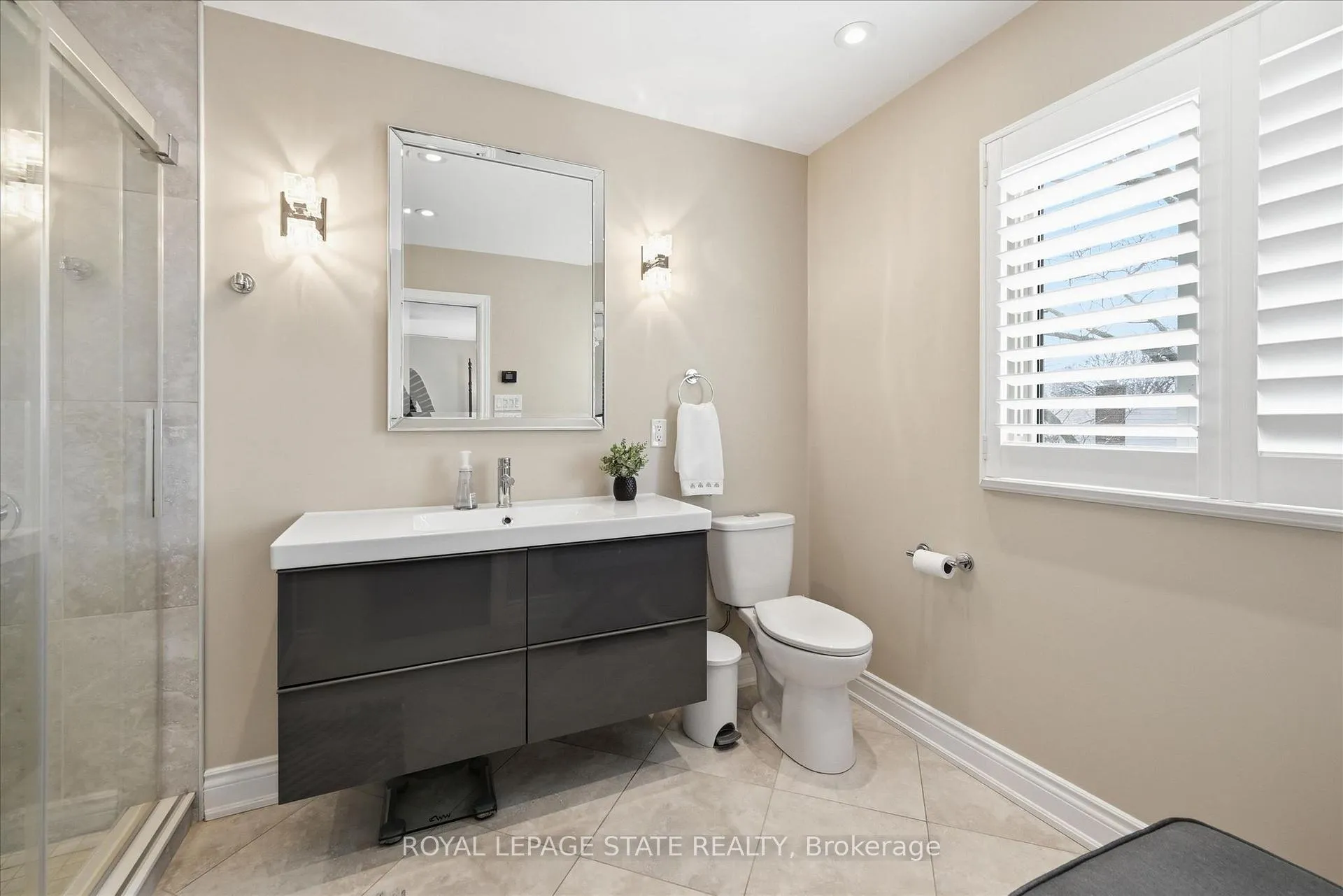 Photo 21 of 2192 Ireland Drive, Burlington, Mountainside — HOMEH