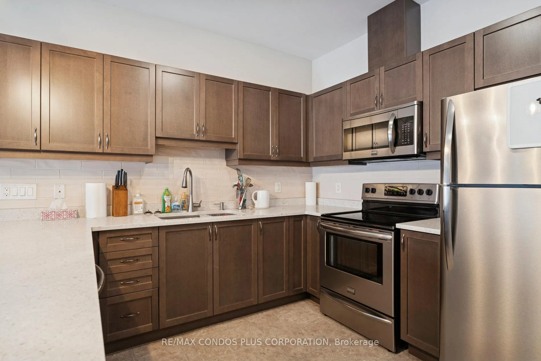 Photo 12 of 14 Danny Drive, Orillia — HOMEH