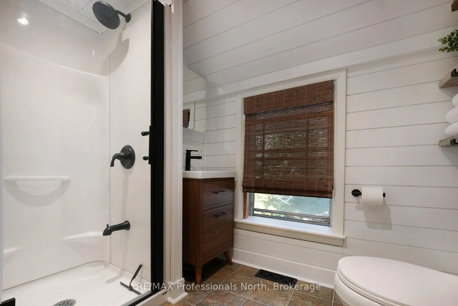 Photo 24 of 1005 Osgoode Road, Minden Hills, Minden — HOMEH