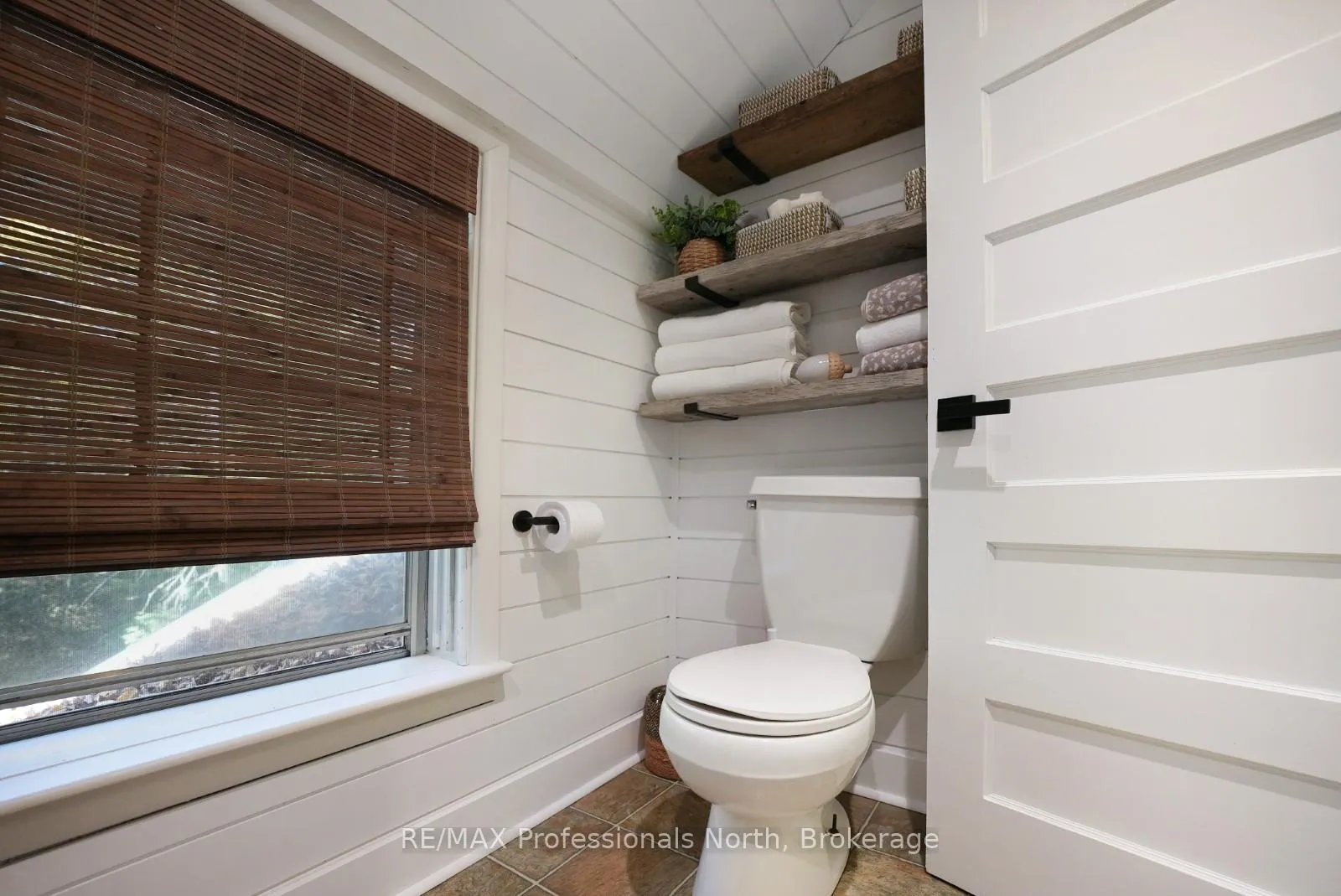 Photo 25 of 1005 Osgoode Road, Minden Hills, Minden — HOMEH
