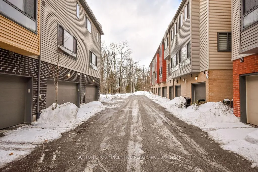 Photo 6 of Unit 41, 369 Essa Road, Barrie, Holly — HOMEH