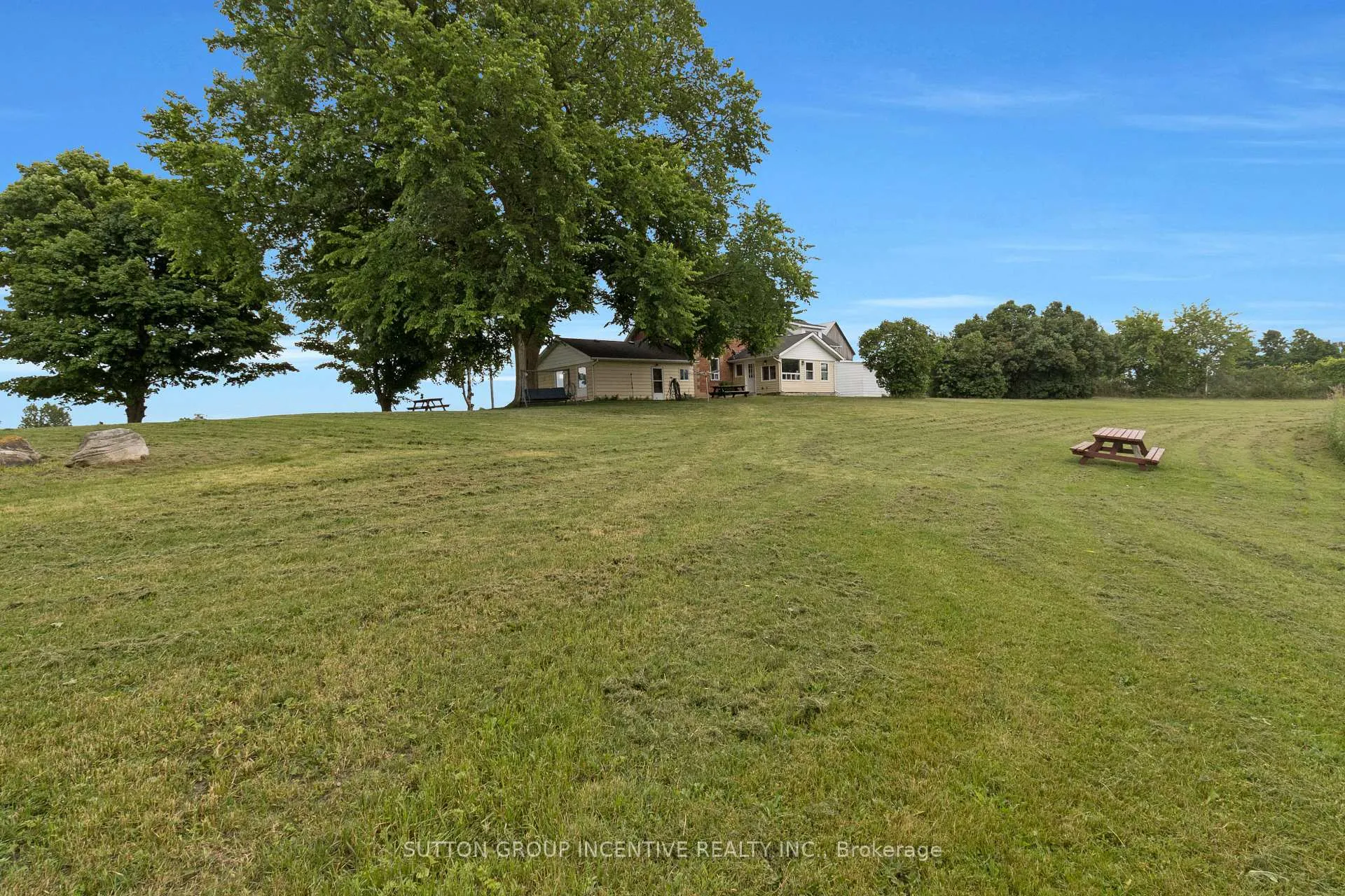Photo 9 of 6511 21/22 Nottawasaga Side Road, Clearview, Rural Clearview — HOMEH