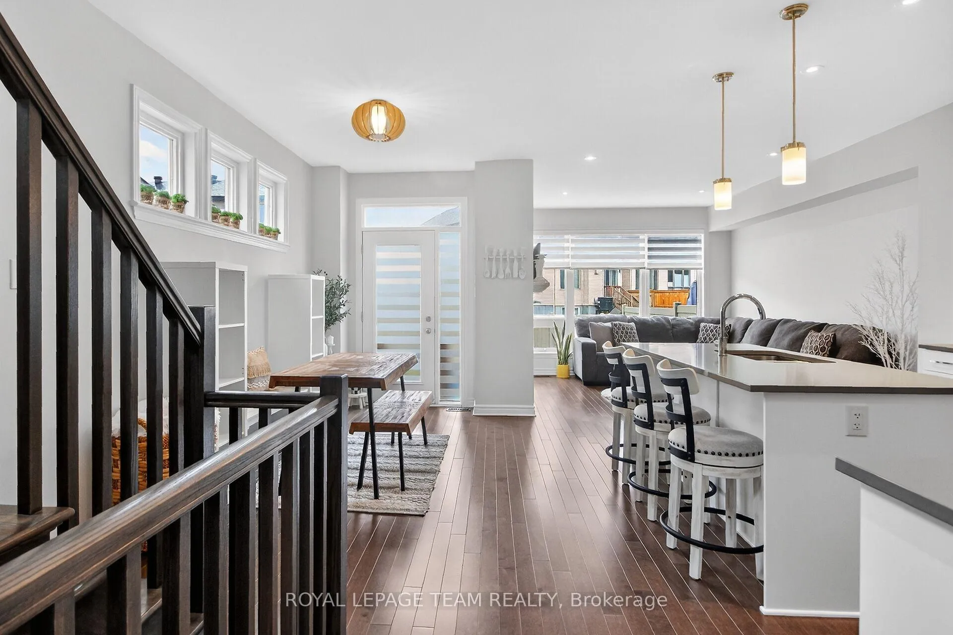 Photo 3 of 545 Borbridge Avenue, Ottawa, Riverside South/Gloucester Glen — HOMEH
