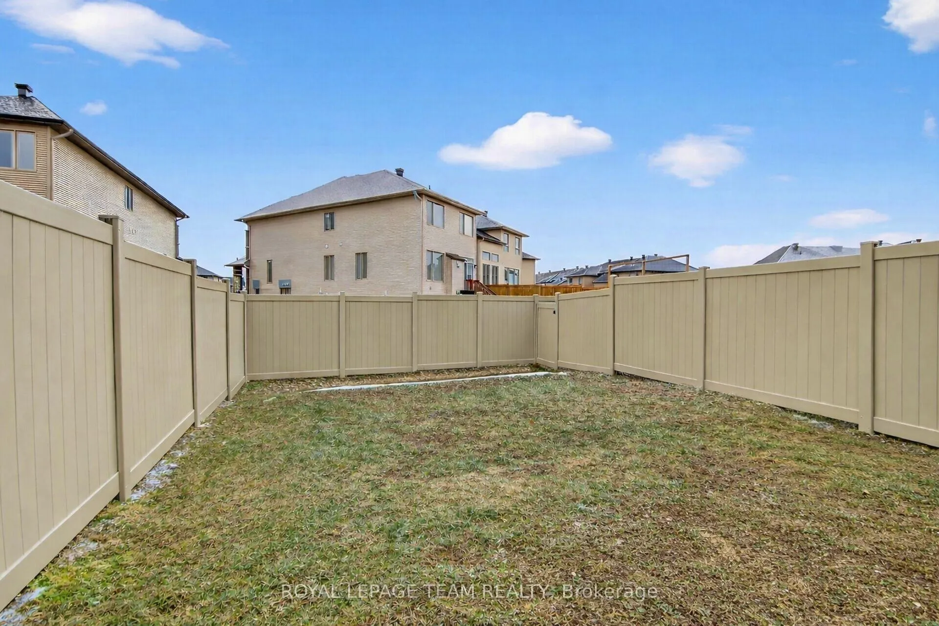 Photo 33 of 545 Borbridge Avenue, Ottawa, Riverside South/Gloucester Glen — HOMEH