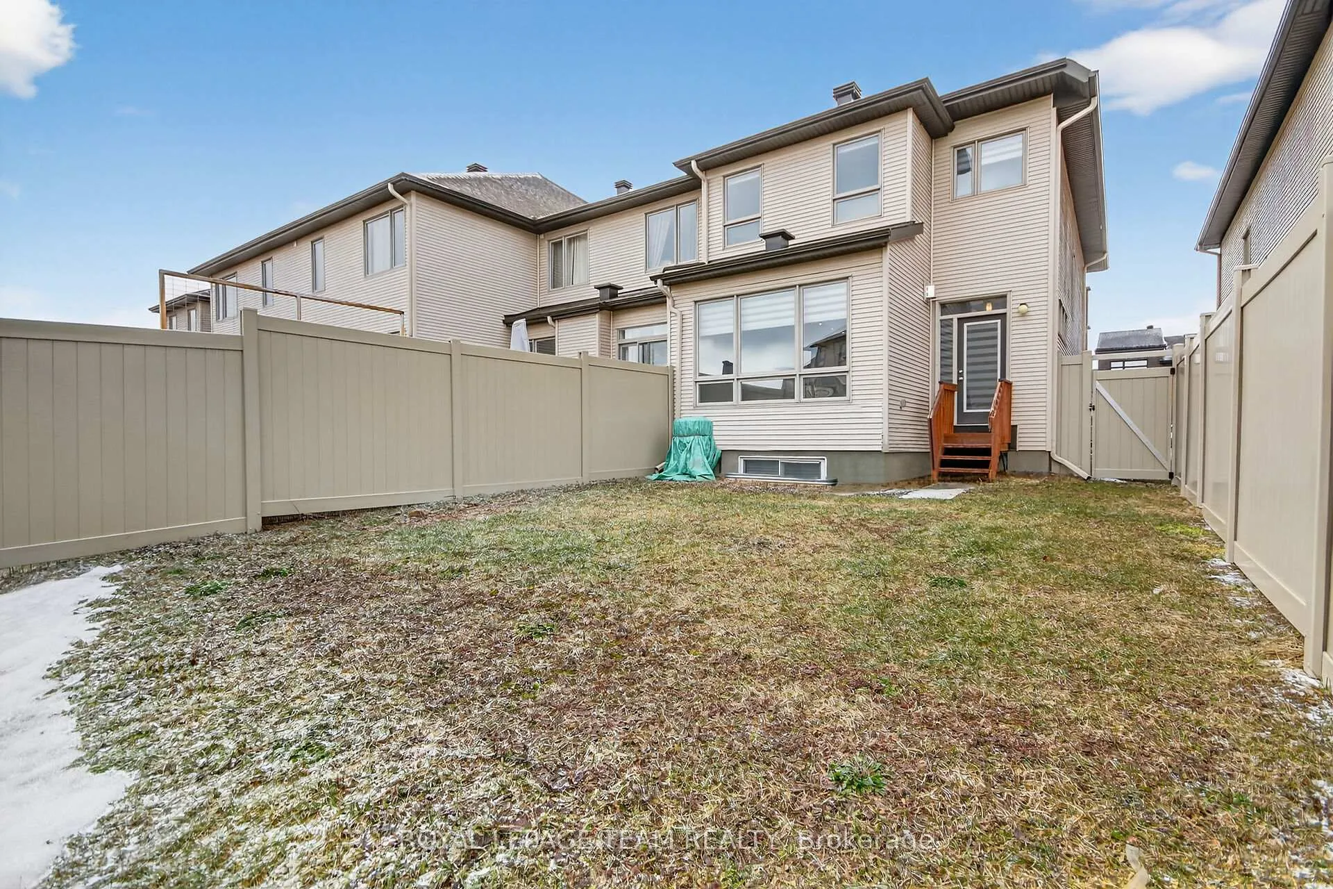 Photo 35 of 545 Borbridge Avenue, Ottawa, Riverside South/Gloucester Glen — HOMEH