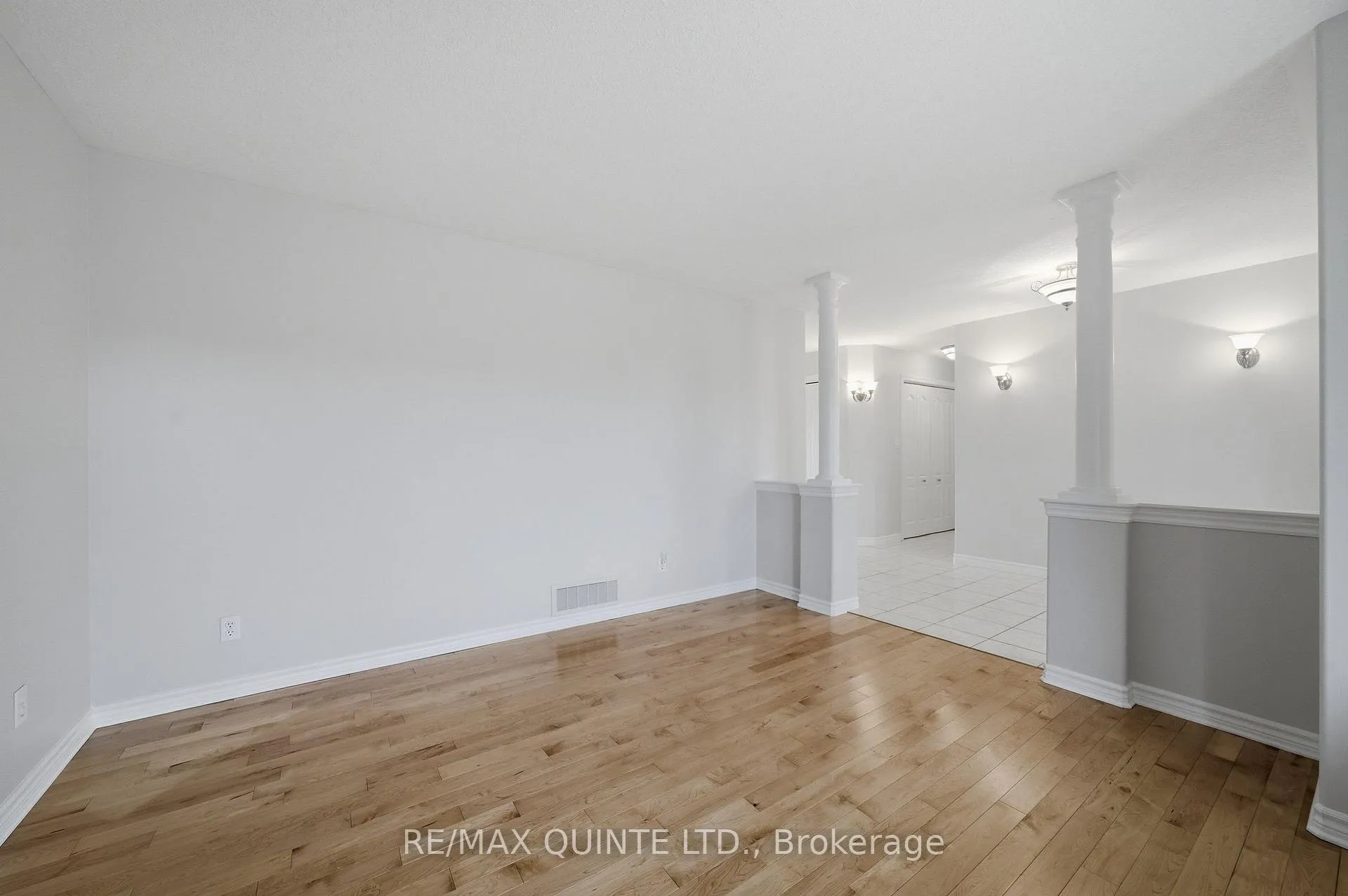 Photo 10 of 24 Britton Place, Belleville, Belleville Ward — HOMEH