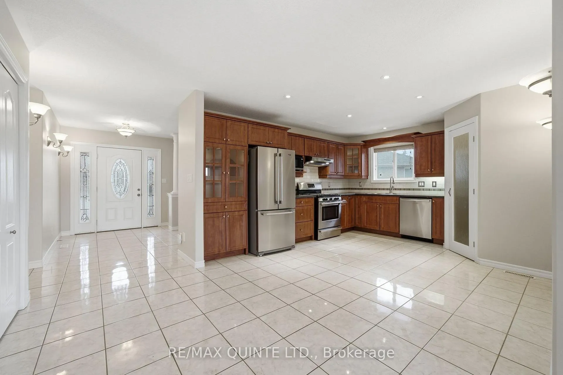 Photo 14 of 24 Britton Place, Belleville, Belleville Ward — HOMEH