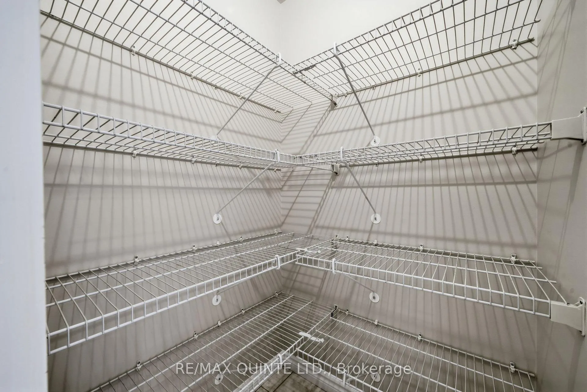 Photo 17 of 24 Britton Place, Belleville, Belleville Ward — HOMEH