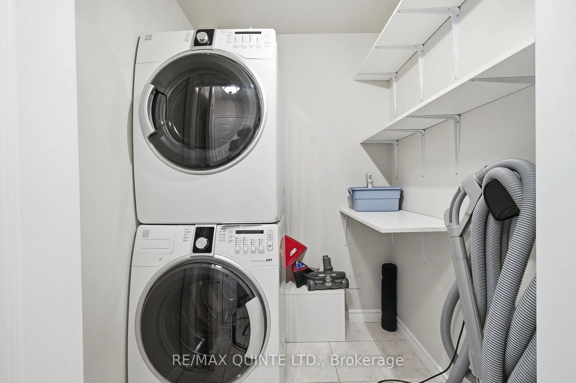 Photo 37 of 24 Britton Place, Belleville, Belleville Ward — HOMEH