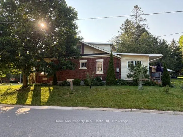 Photo 42 of 33 Main Street E, Mapleton, Rural Mapleton — HOMEH