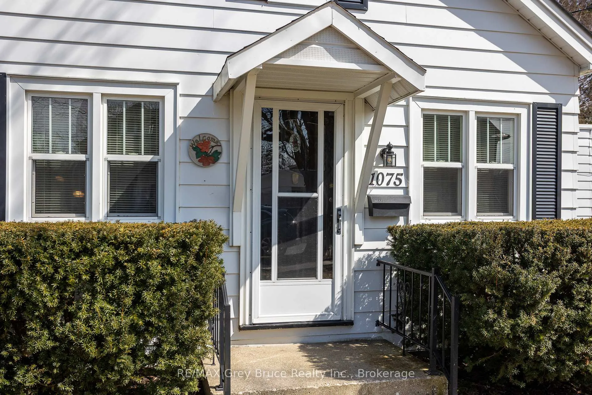 Photo 4 of 1075 6th Avenue W, Owen Sound — HOMEH