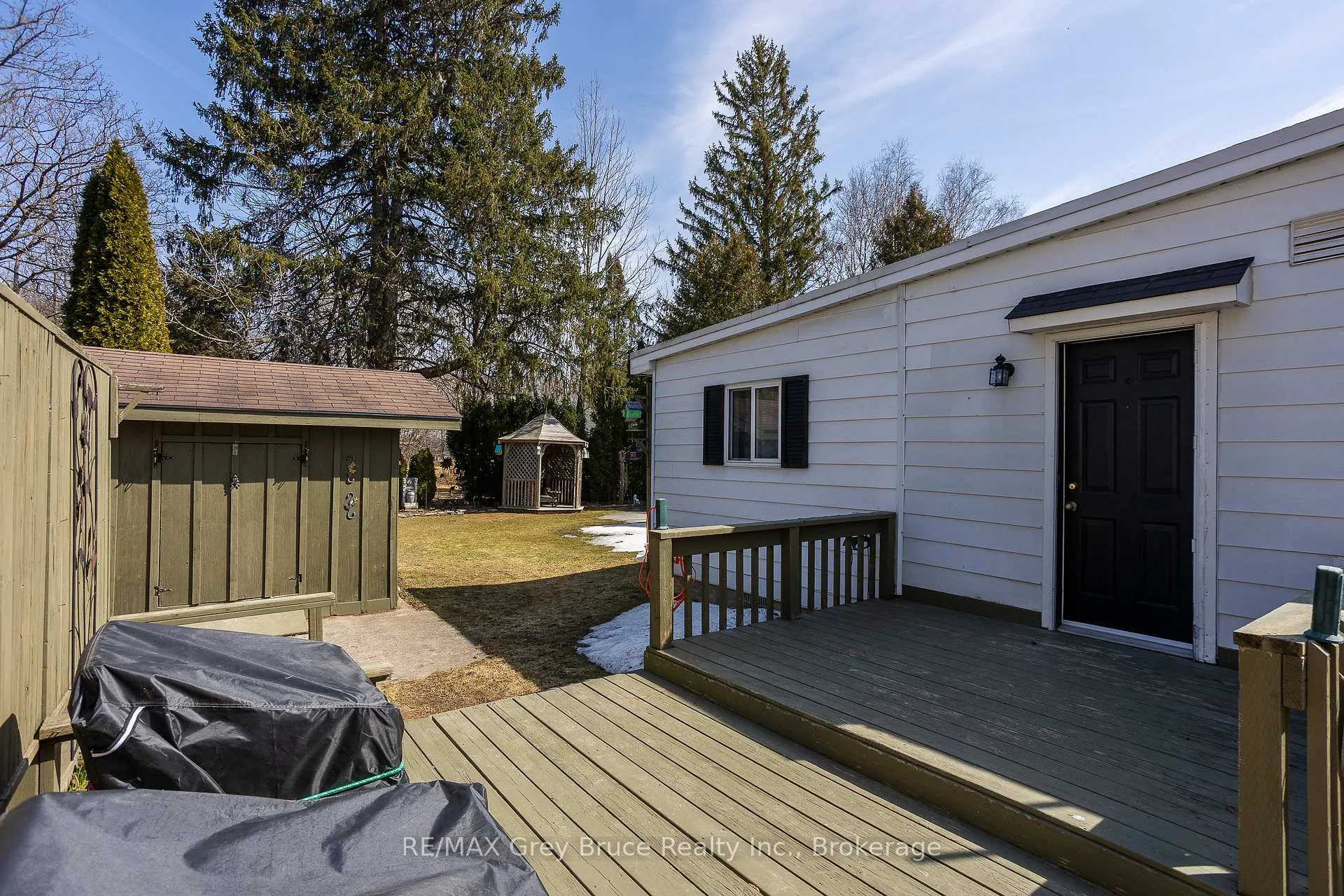 Photo 5 of 1075 6th Avenue W, Owen Sound — HOMEH