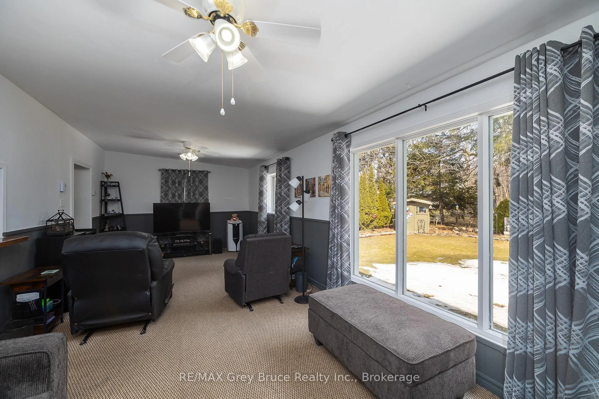 Photo 10 of 1075 6th Avenue W, Owen Sound — HOMEH