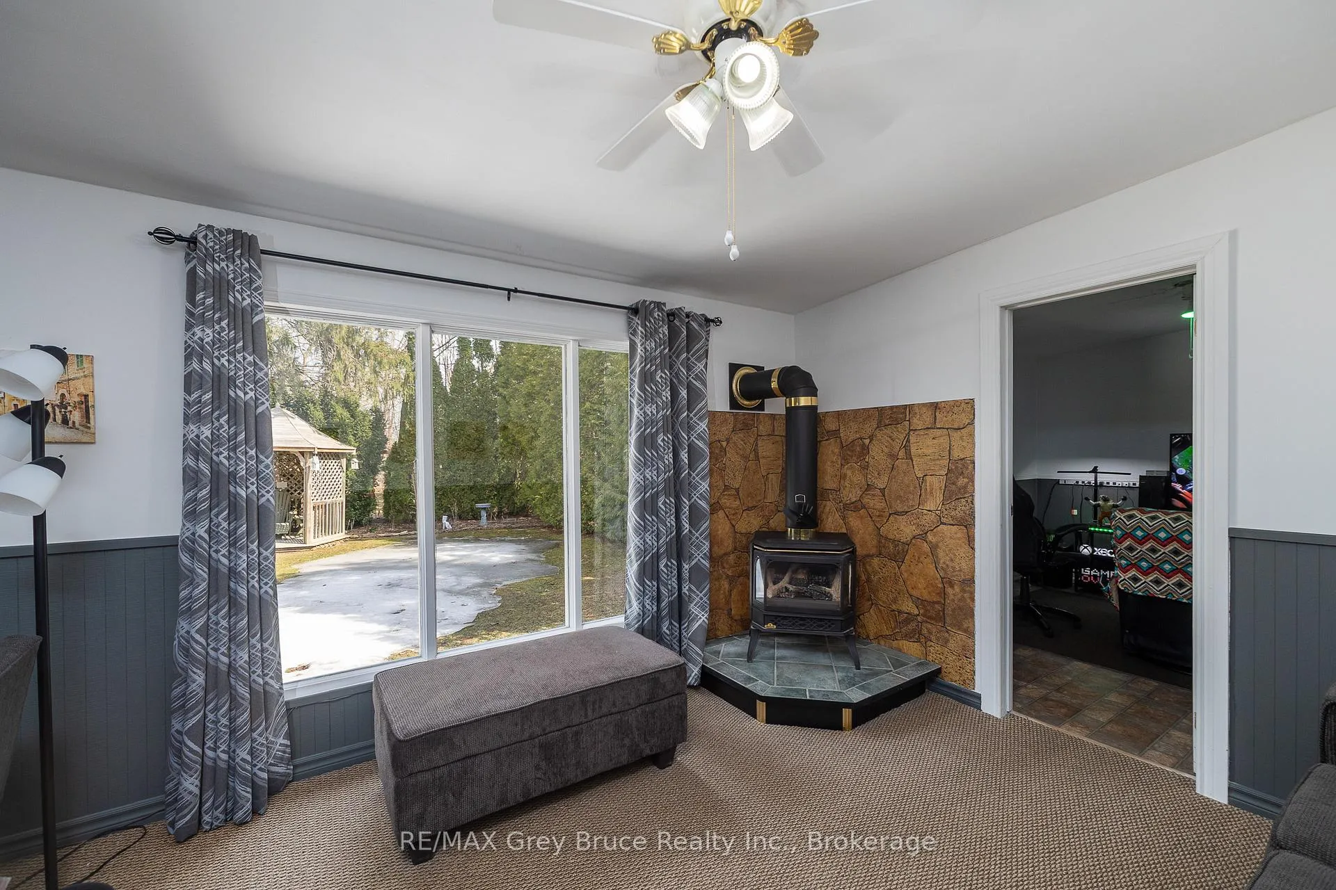 Photo 12 of 1075 6th Avenue W, Owen Sound — HOMEH
