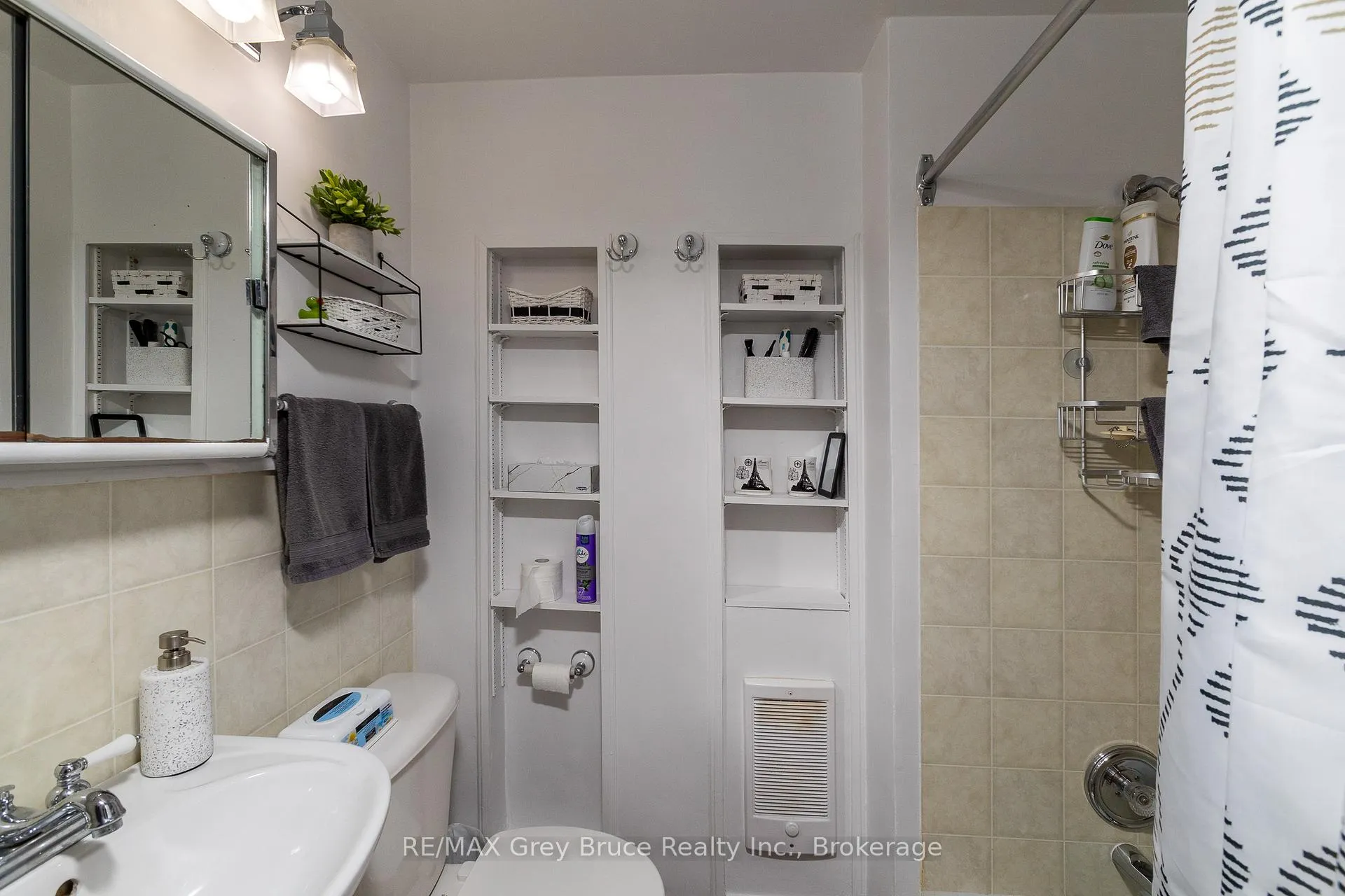 Photo 30 of 1075 6th Avenue W, Owen Sound — HOMEH