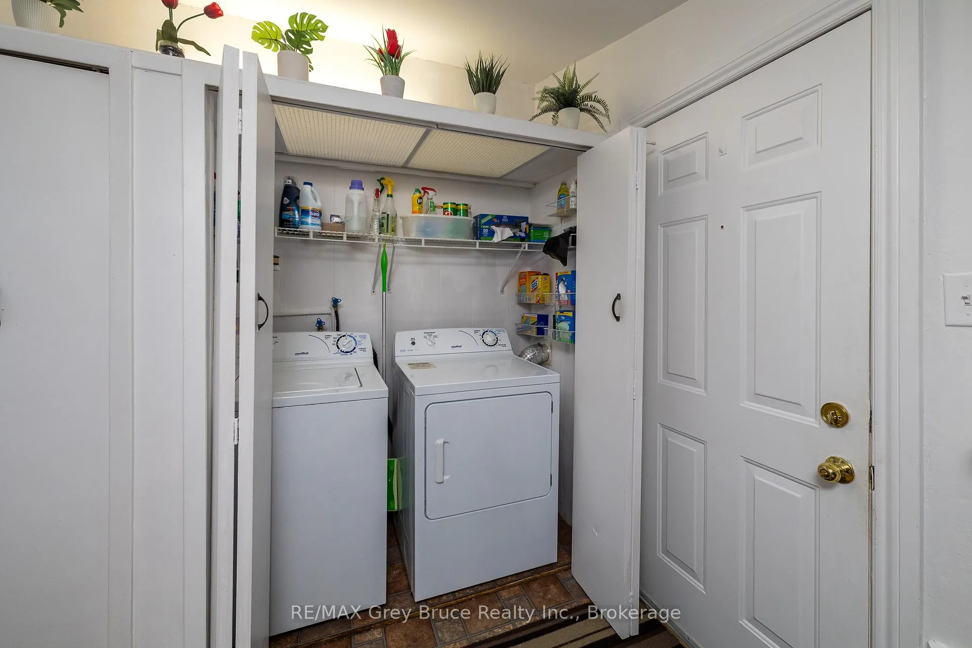 Photo 34 of 1075 6th Avenue W, Owen Sound — HOMEH