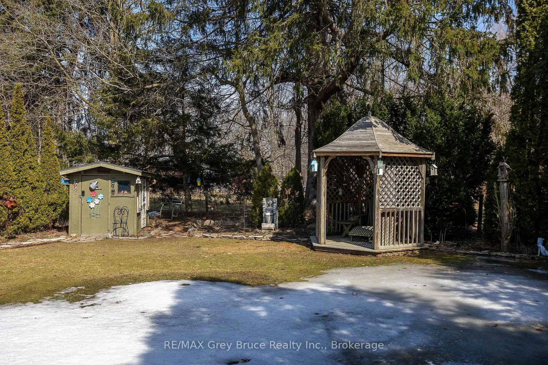 Photo 39 of 1075 6th Avenue W, Owen Sound — HOMEH