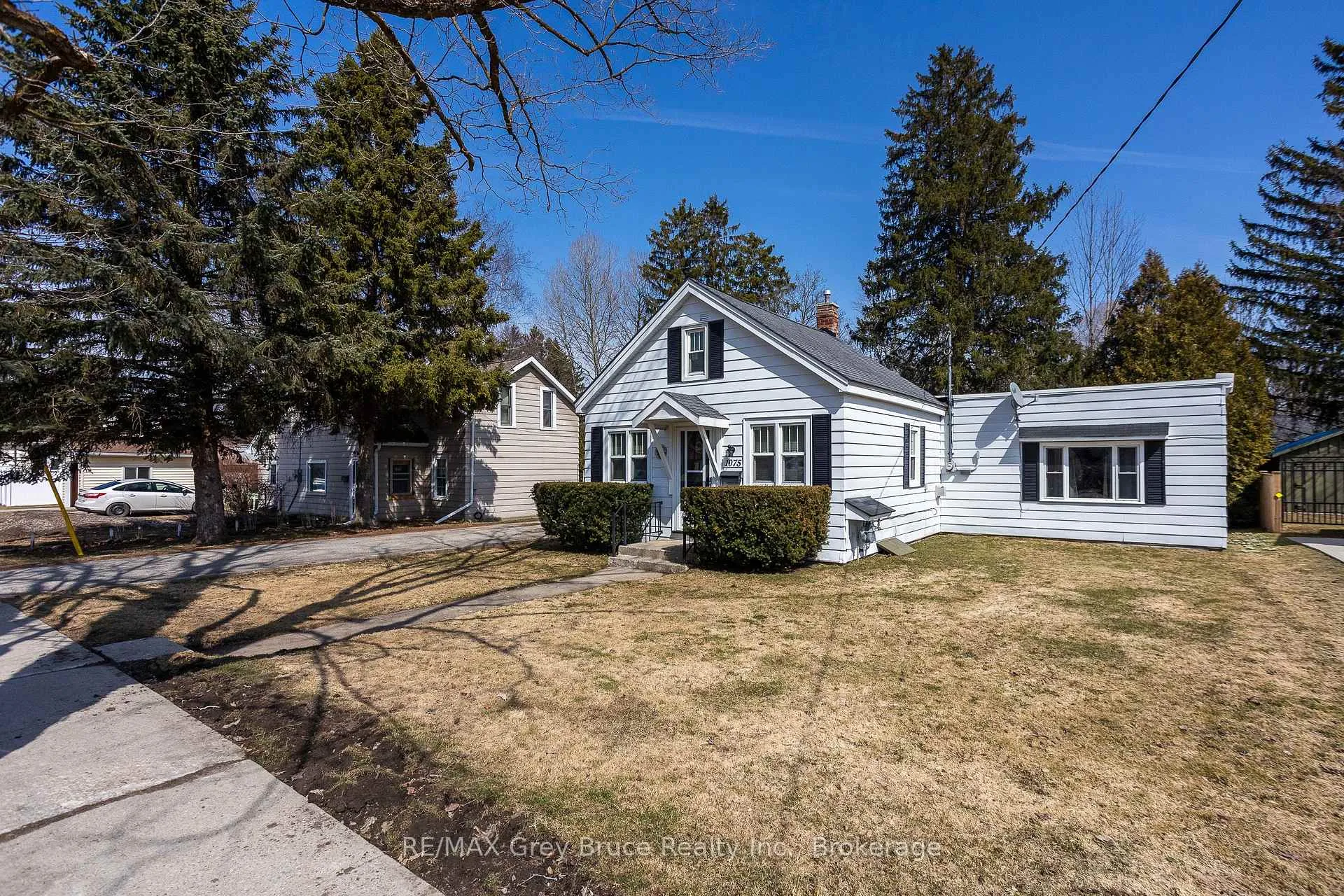 Photo 44 of 1075 6th Avenue W, Owen Sound — HOMEH