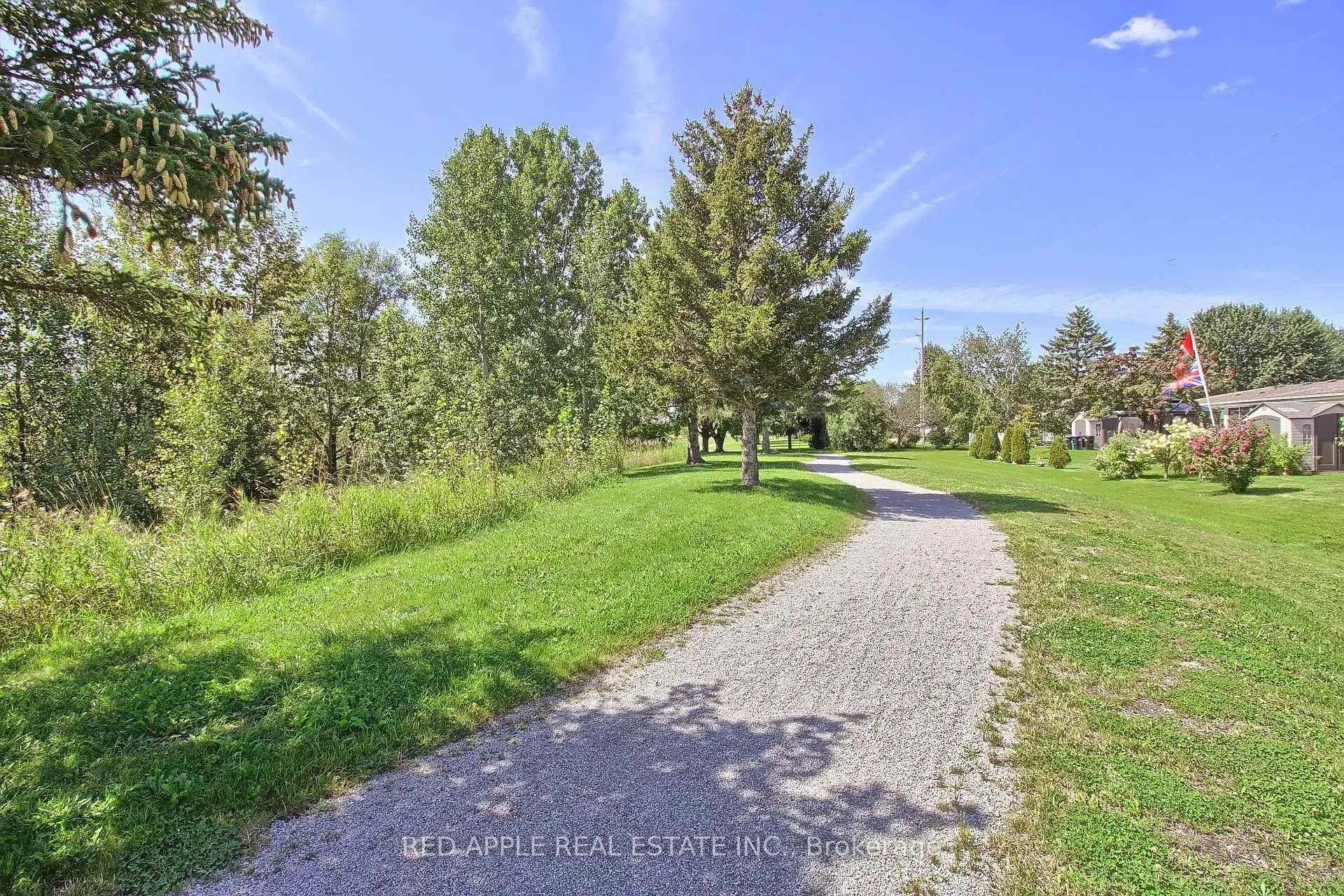 Photo 34 of 69 Corner Brook Trail, Innisfil, Rural Innisfil — HOMEH