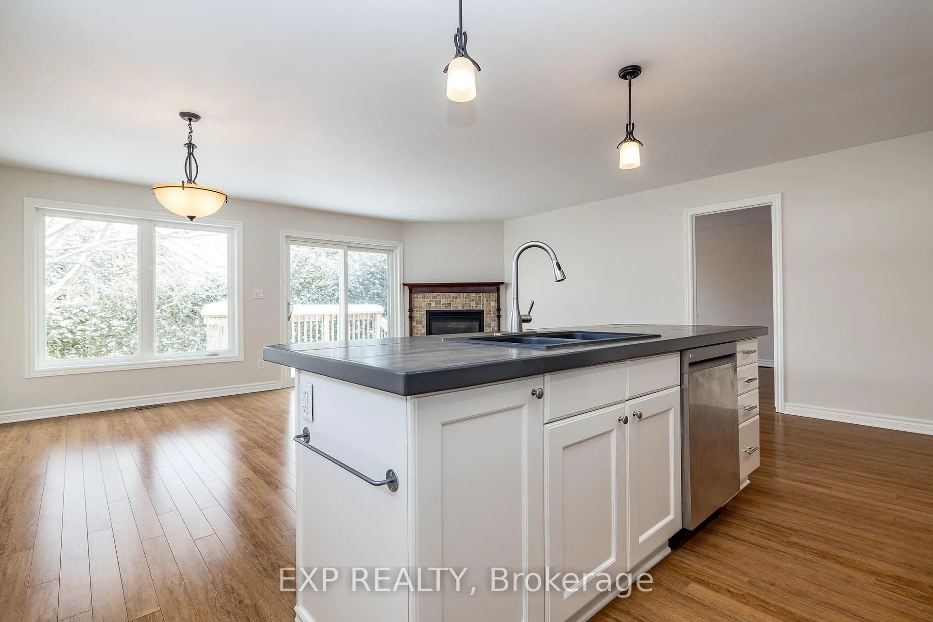 Photo 4 of 193 Napoleon Street, Carleton Place — HOMEH