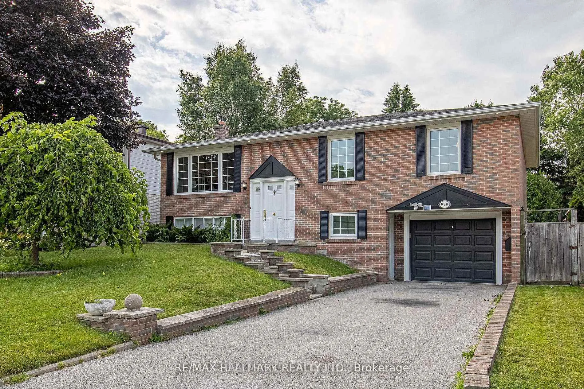 Front of 978 Wildwood Drive