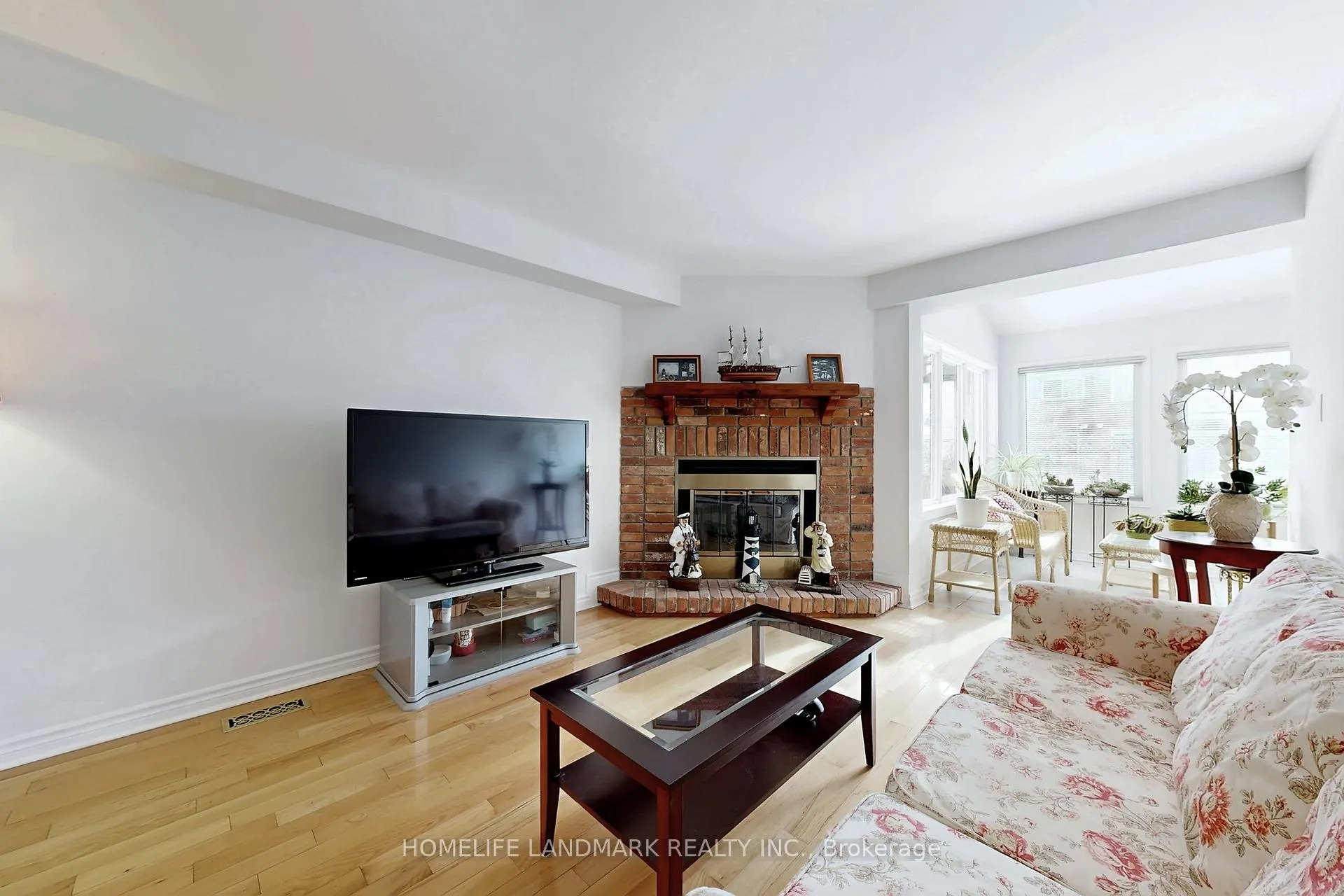 Photo 9 of 7 Lancashire Road, Markham, Unionville — HOMEH