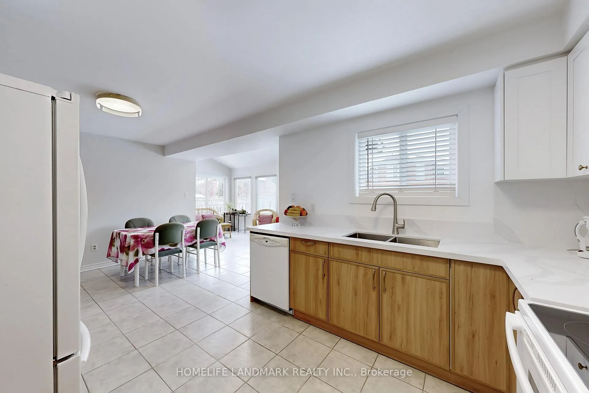 Photo 13 of 7 Lancashire Road, Markham, Unionville — HOMEH