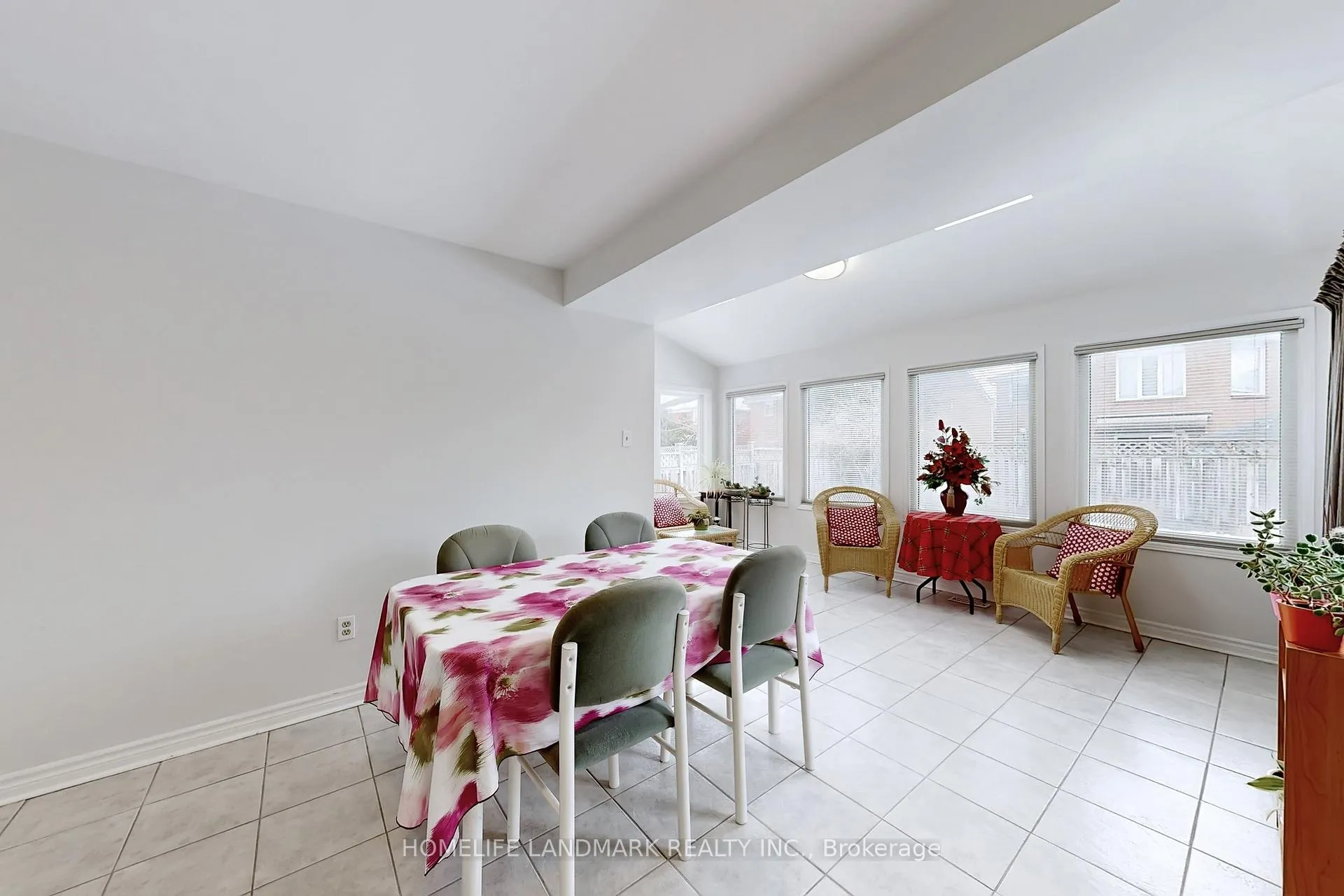 Photo 15 of 7 Lancashire Road, Markham, Unionville — HOMEH