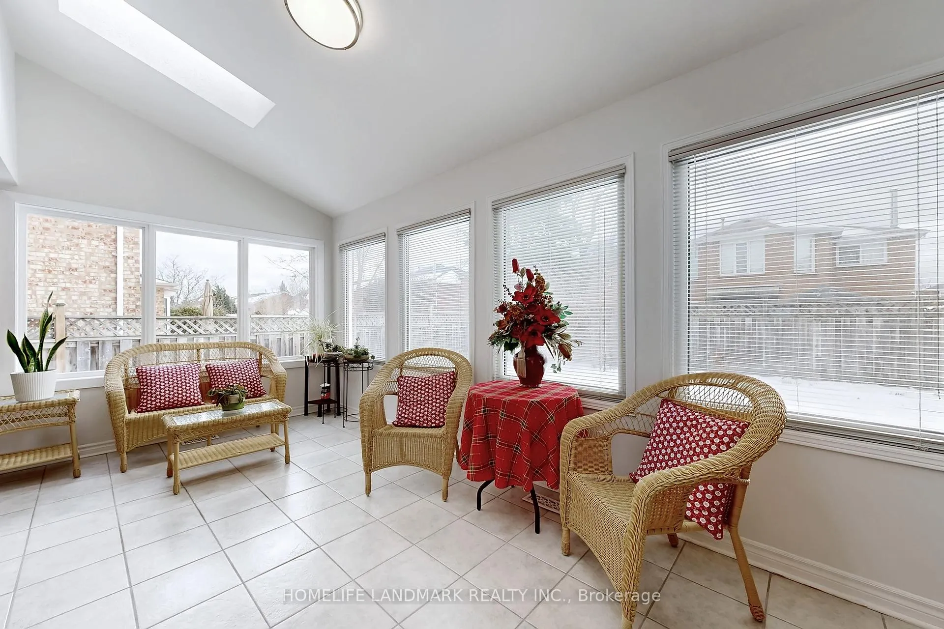 Photo 16 of 7 Lancashire Road, Markham, Unionville — HOMEH