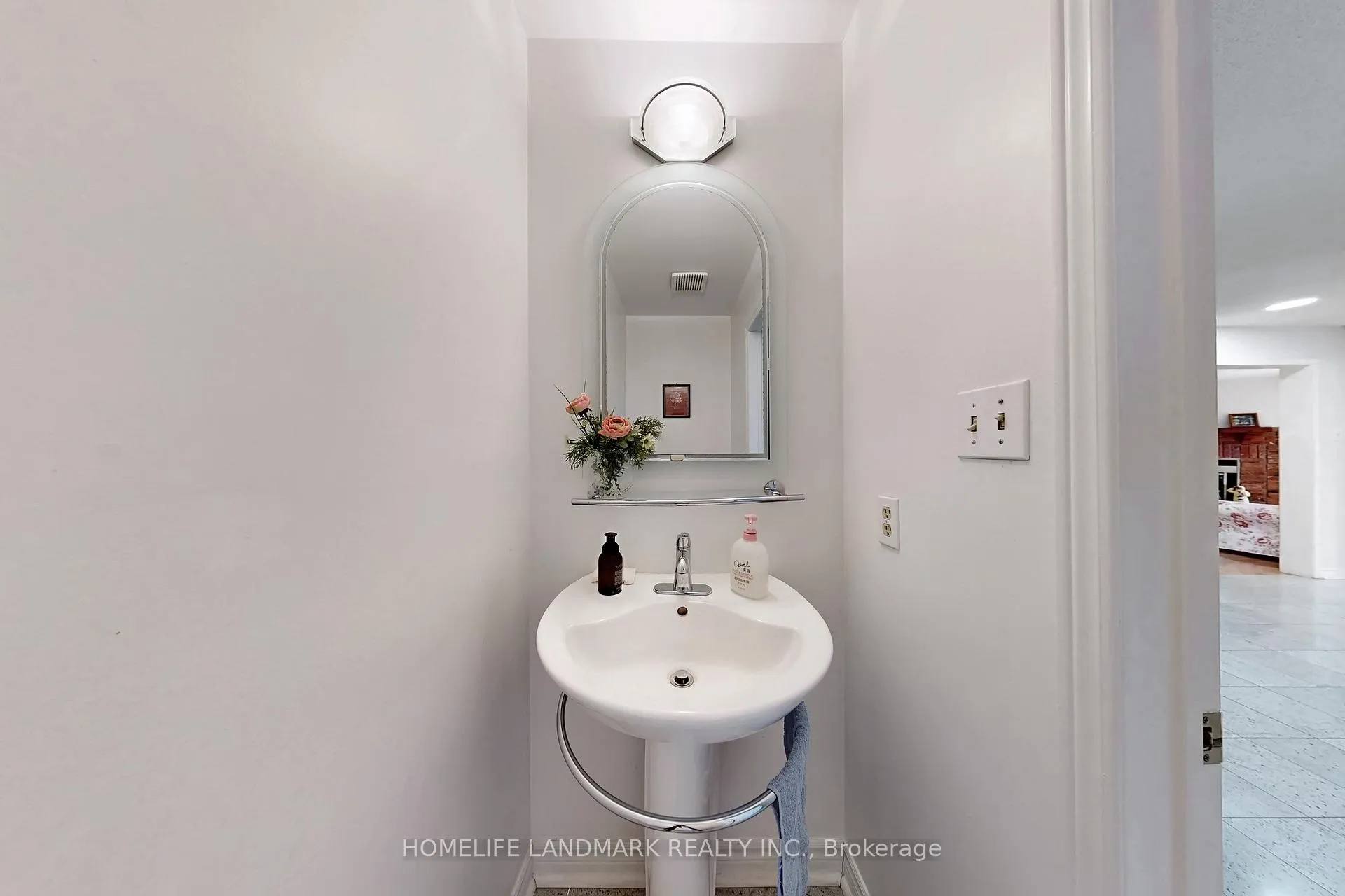 Photo 17 of 7 Lancashire Road, Markham, Unionville — HOMEH