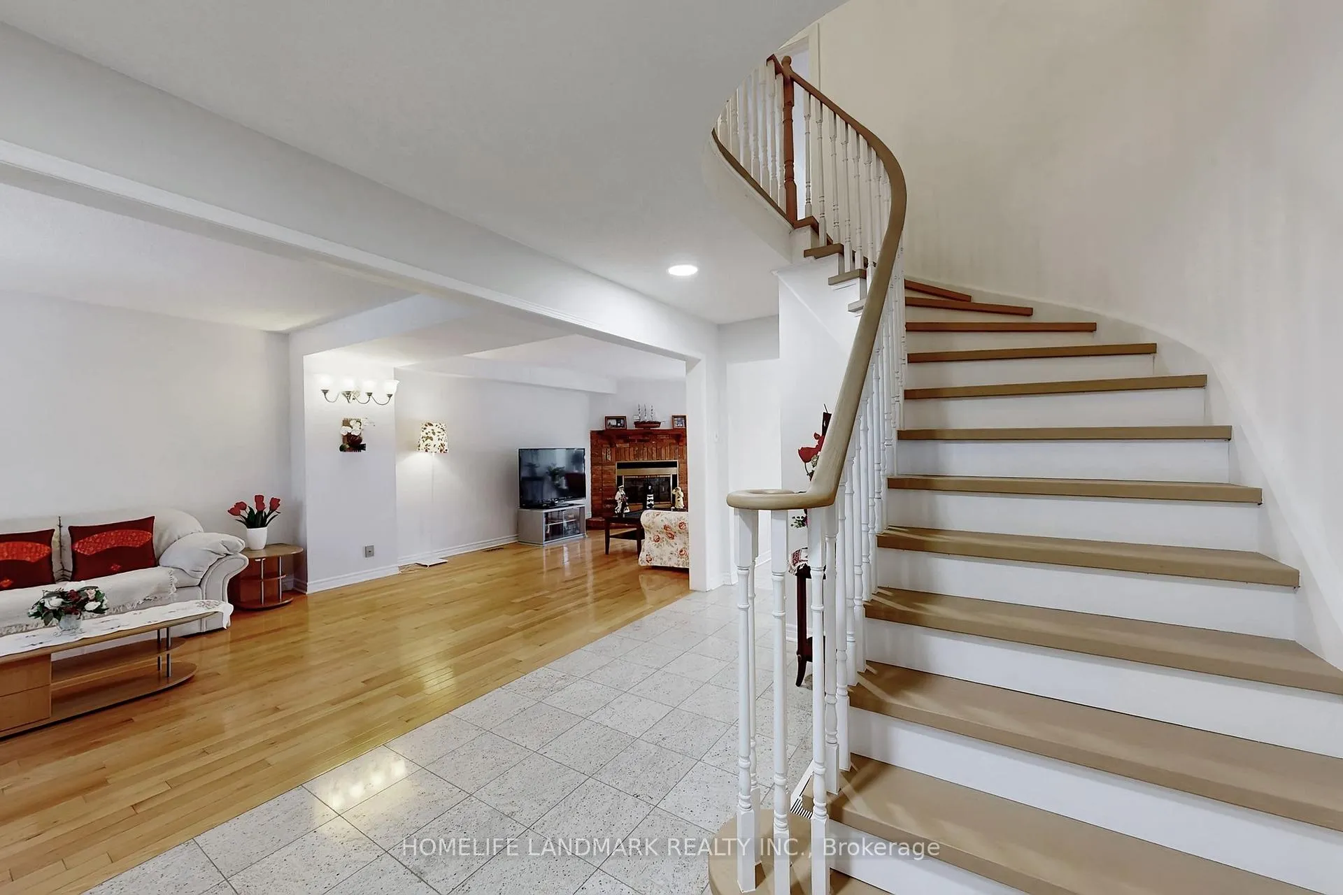 Photo 20 of 7 Lancashire Road, Markham, Unionville — HOMEH