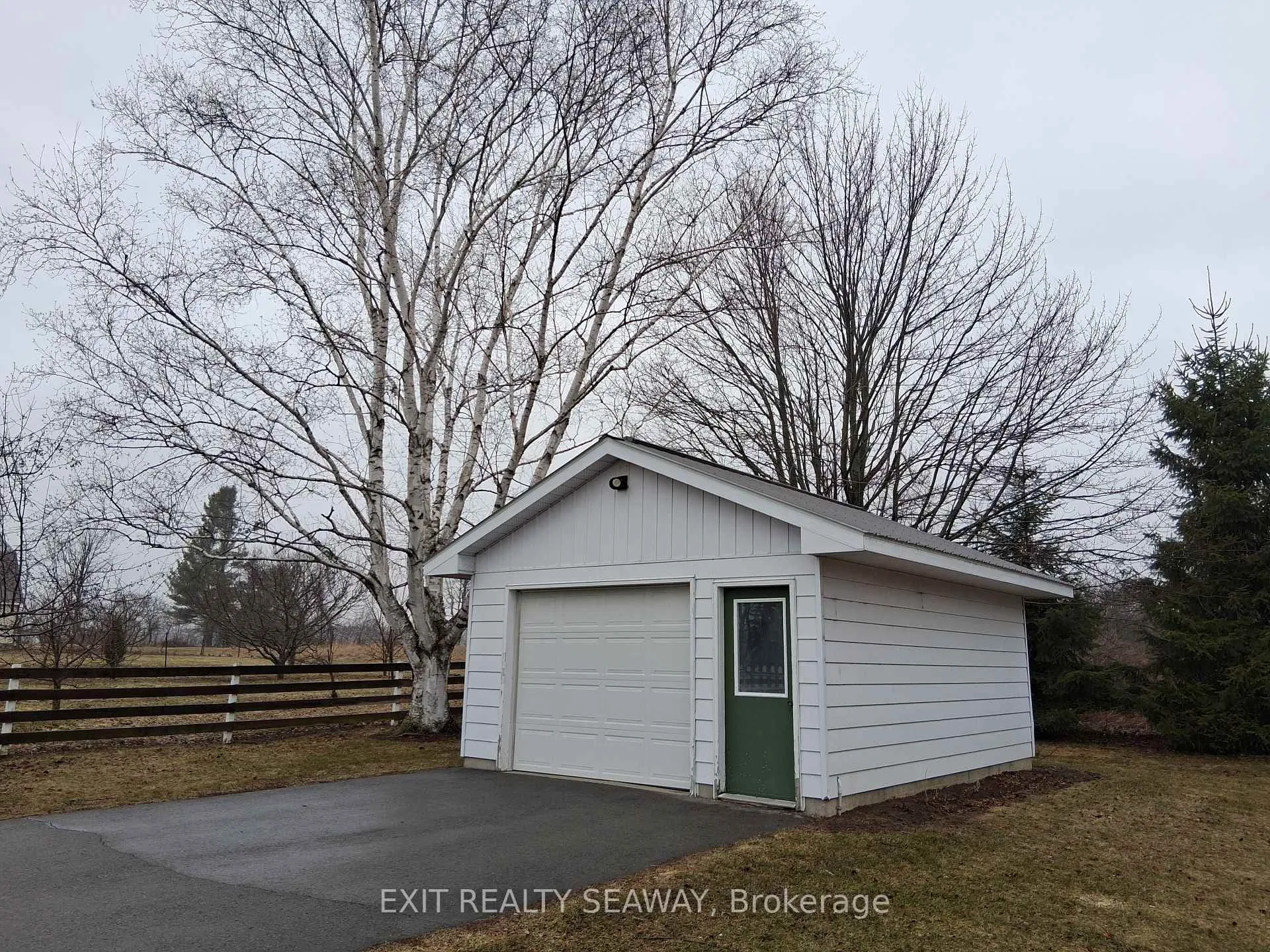 Front of 5514 County Road 16 N
