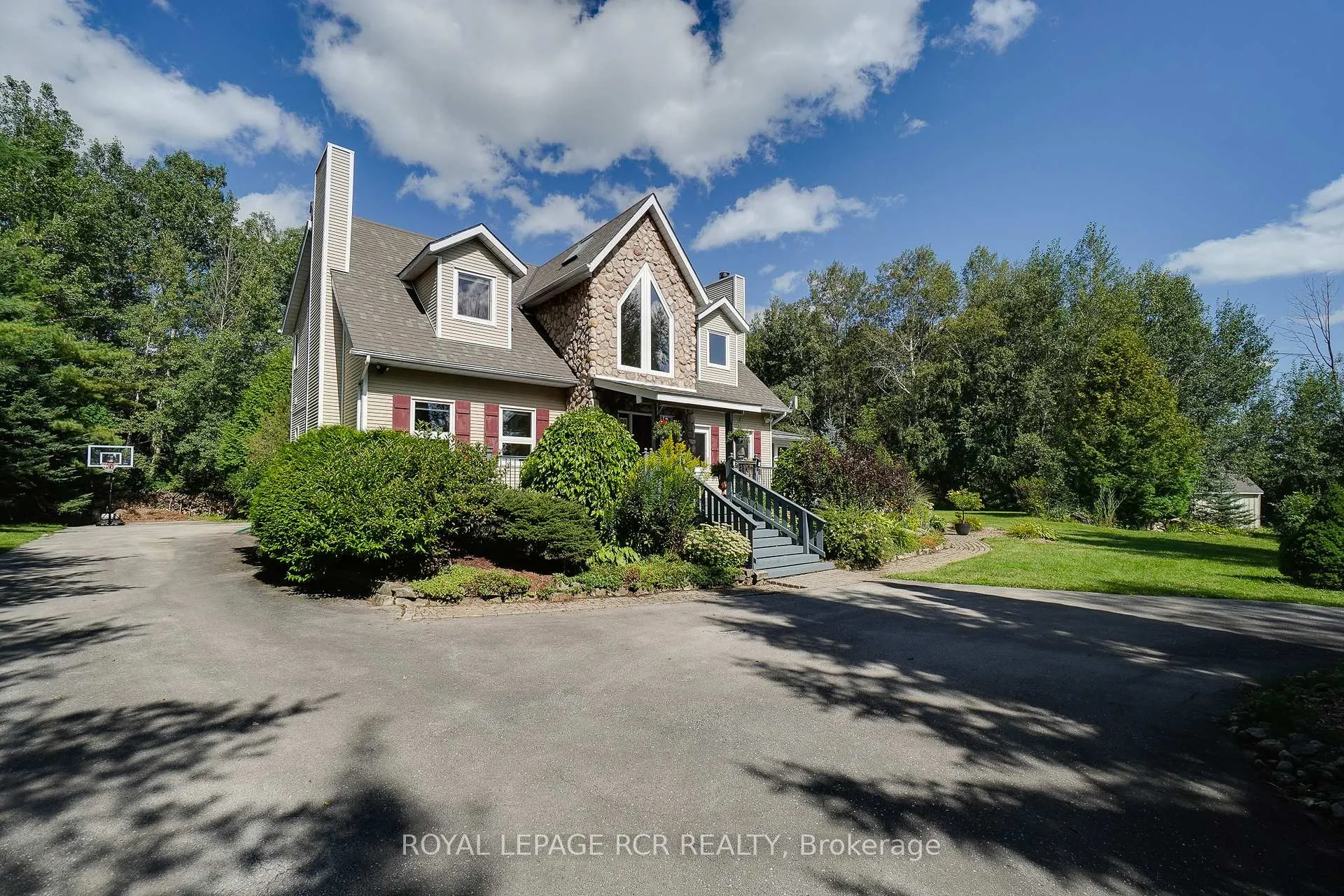 Photo 3 of 5823 Eighth Line, Erin, Rural Erin — HOMEH