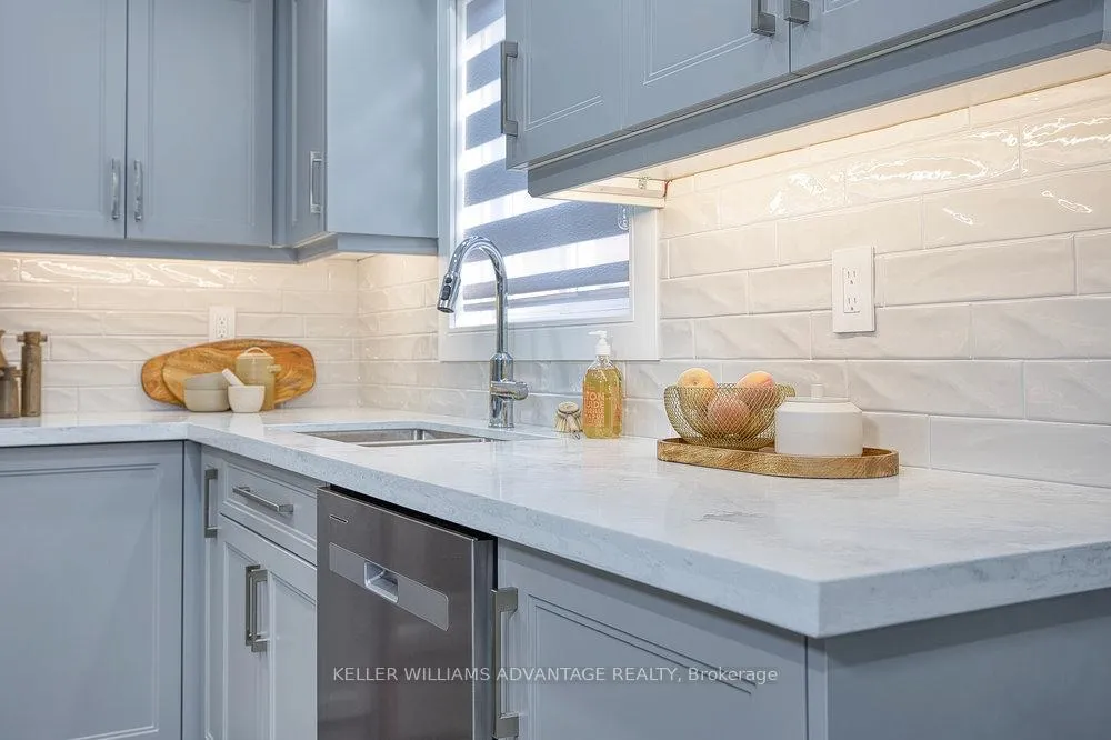 Photo 17 of 34 Ashmore Crescent, Markham, Milliken Mills East — HOMEH
