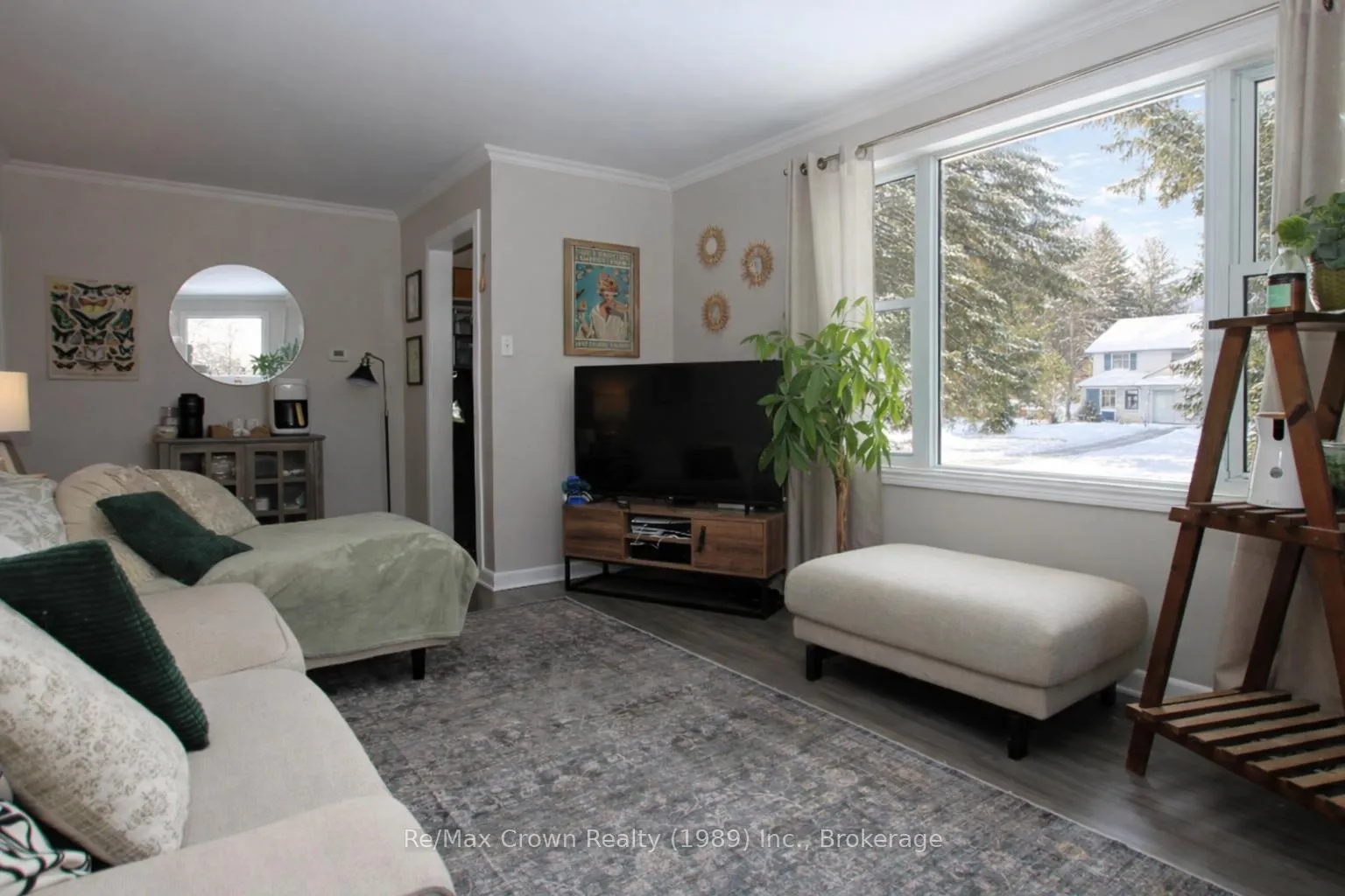 Photo 6 of 184 Lee Avenue, North Bay, Ferris — HOMEH