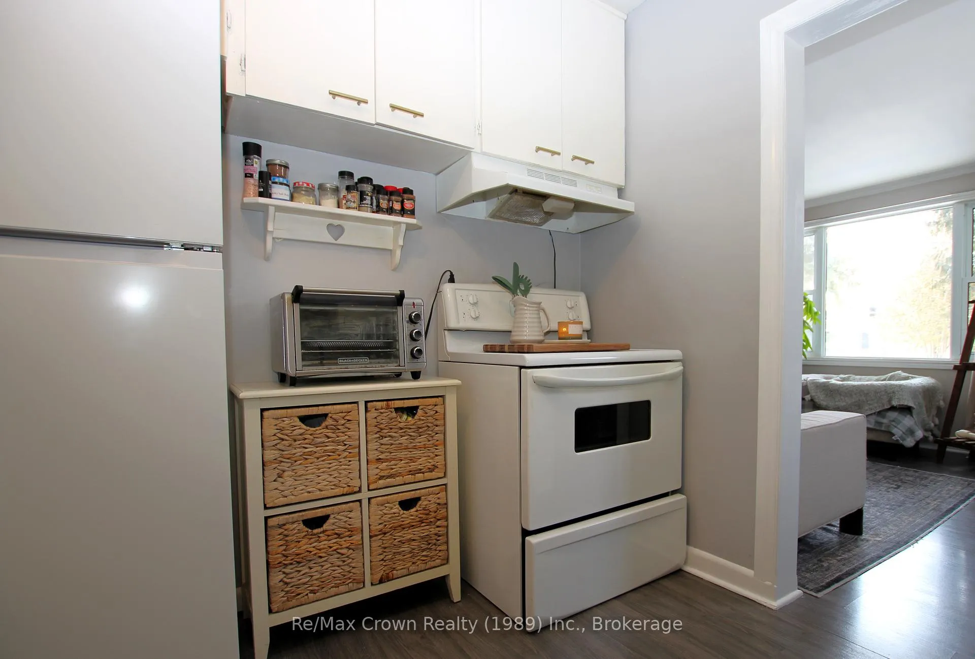 Photo 10 of 184 Lee Avenue, North Bay, Ferris — HOMEH