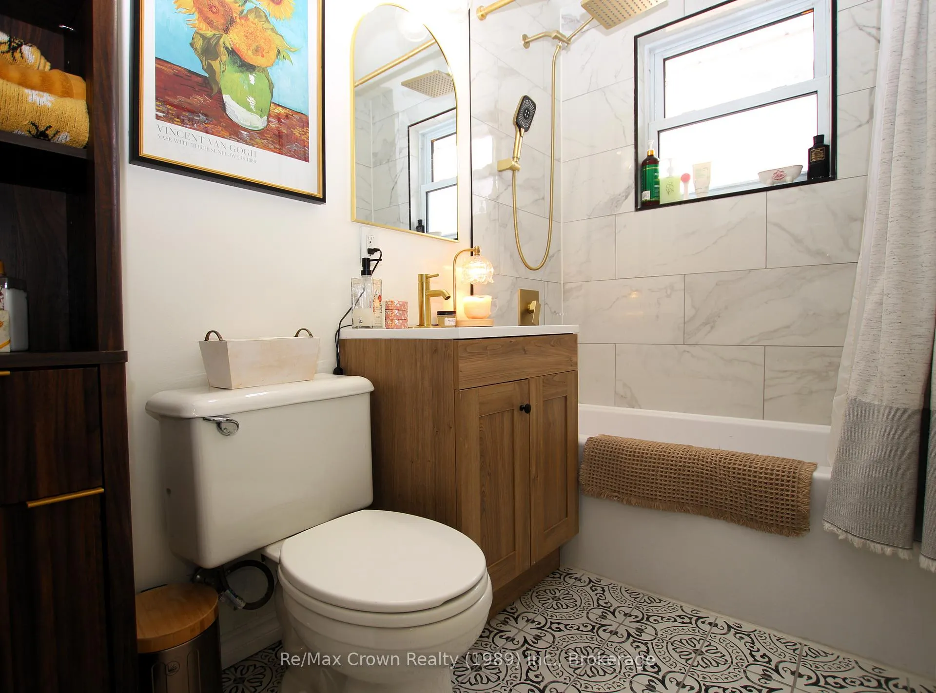 Photo 16 of 184 Lee Avenue, North Bay, Ferris — HOMEH