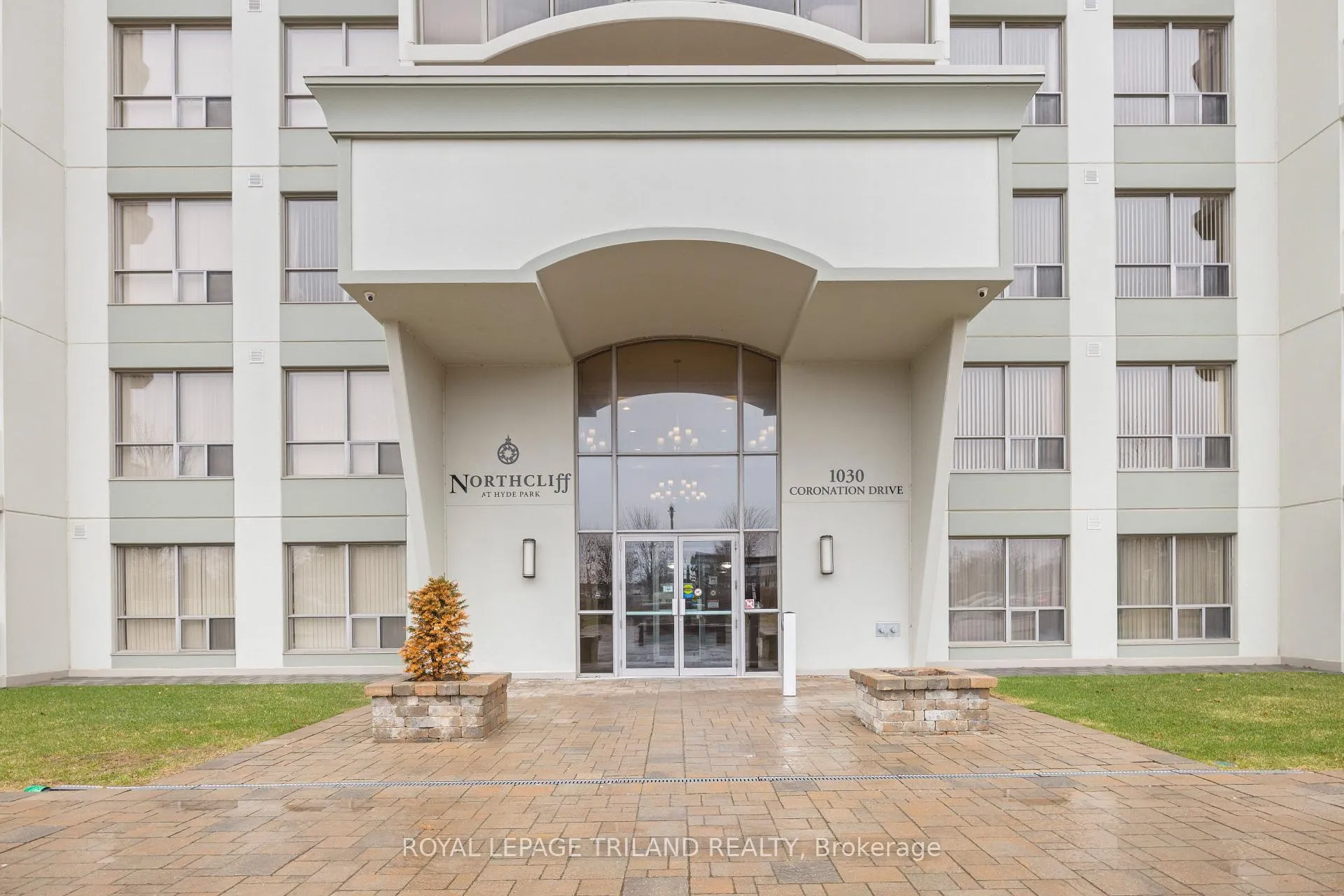 Photo 23 of Unit 406, 1030 Coronation Drive, London, North I — HOMEH