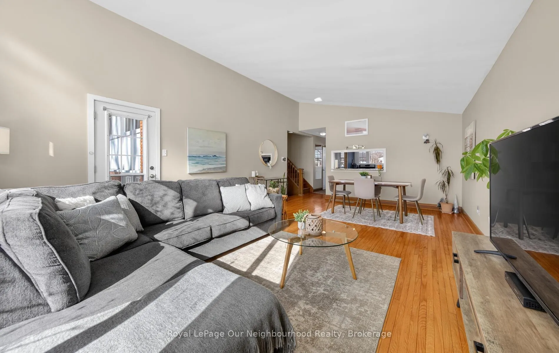 Photo 6 of 66 sidney Crescent, Quinte West, Sidney Ward — HOMEH