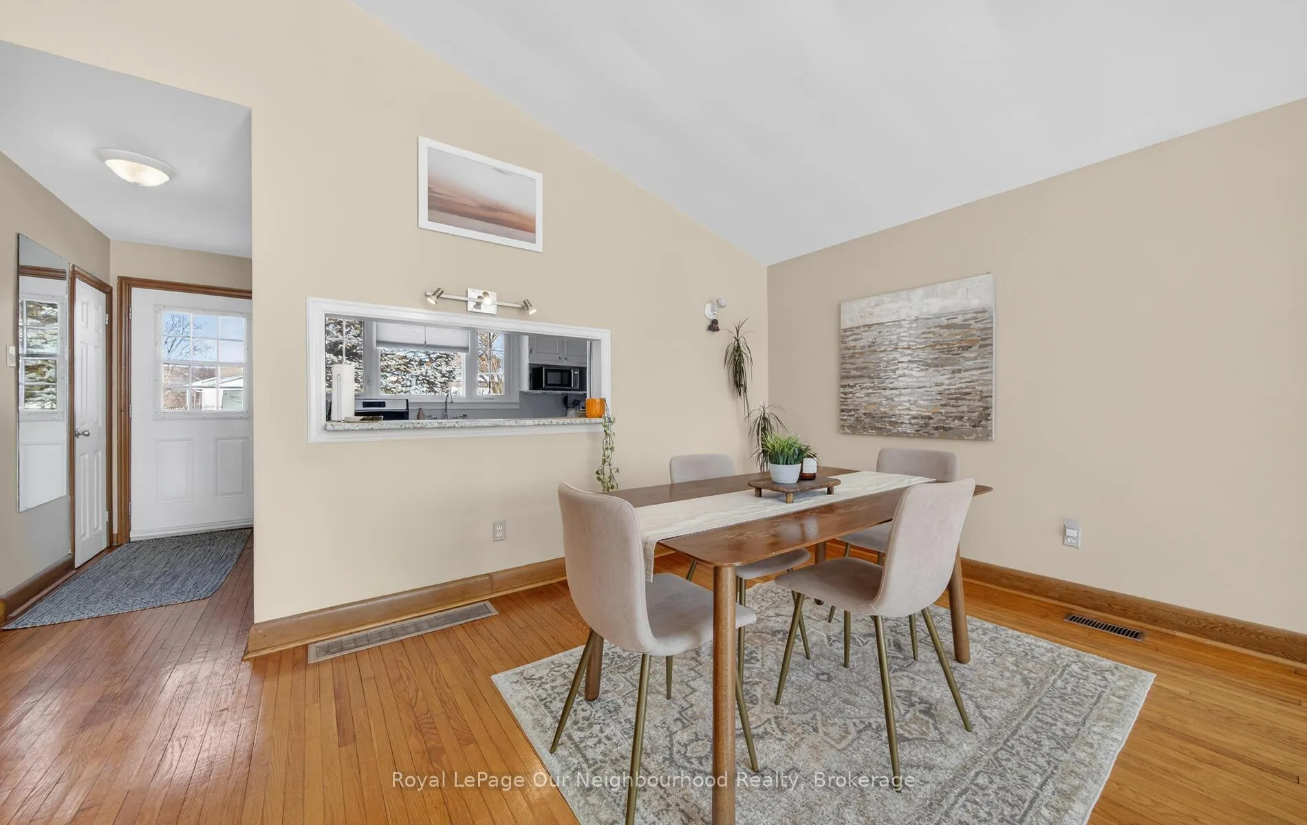 Photo 8 of 66 sidney Crescent, Quinte West, Sidney Ward — HOMEH