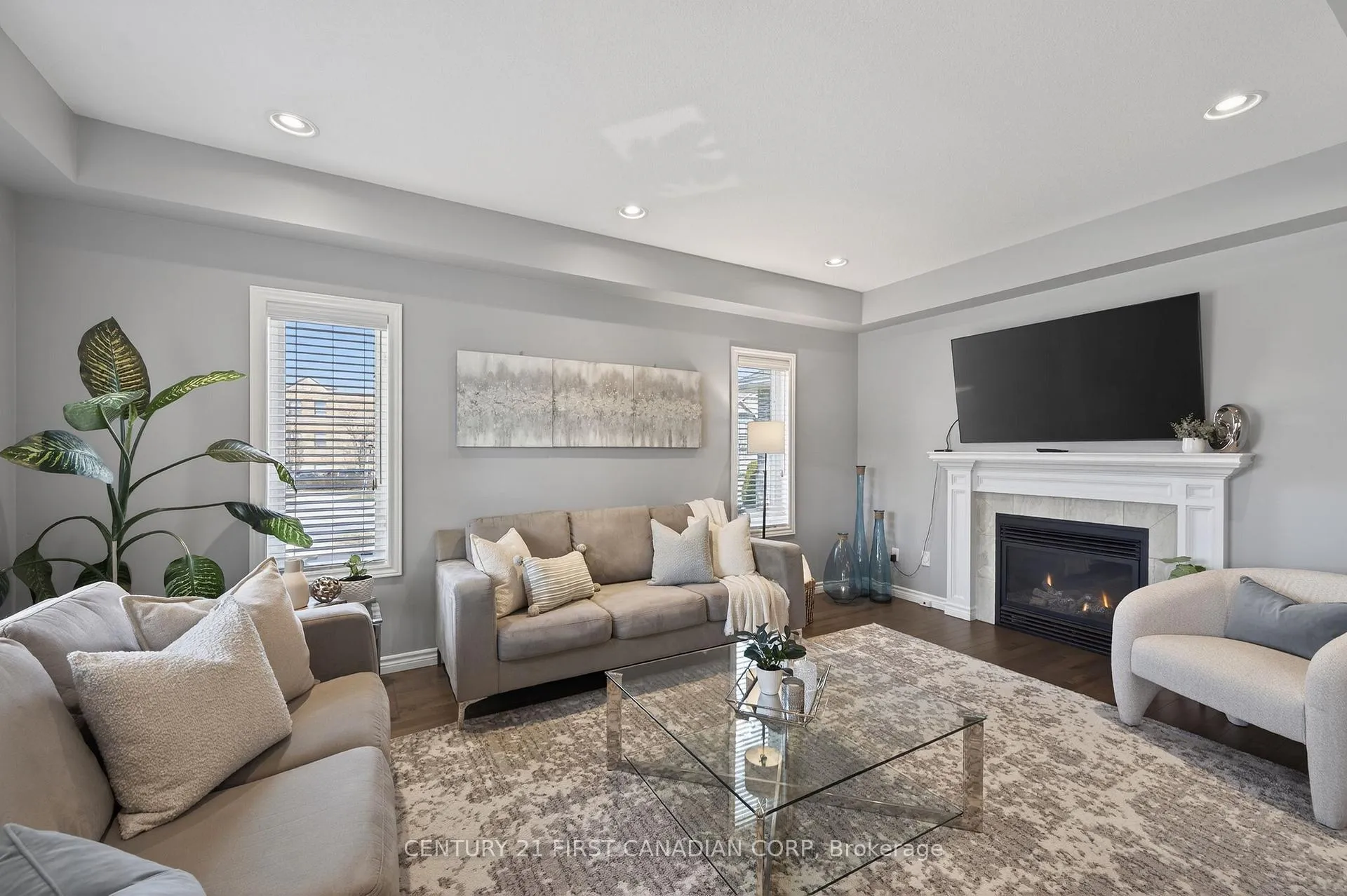 Photo 10 of 3173 Singleton Avenue, London, South W — HOMEH