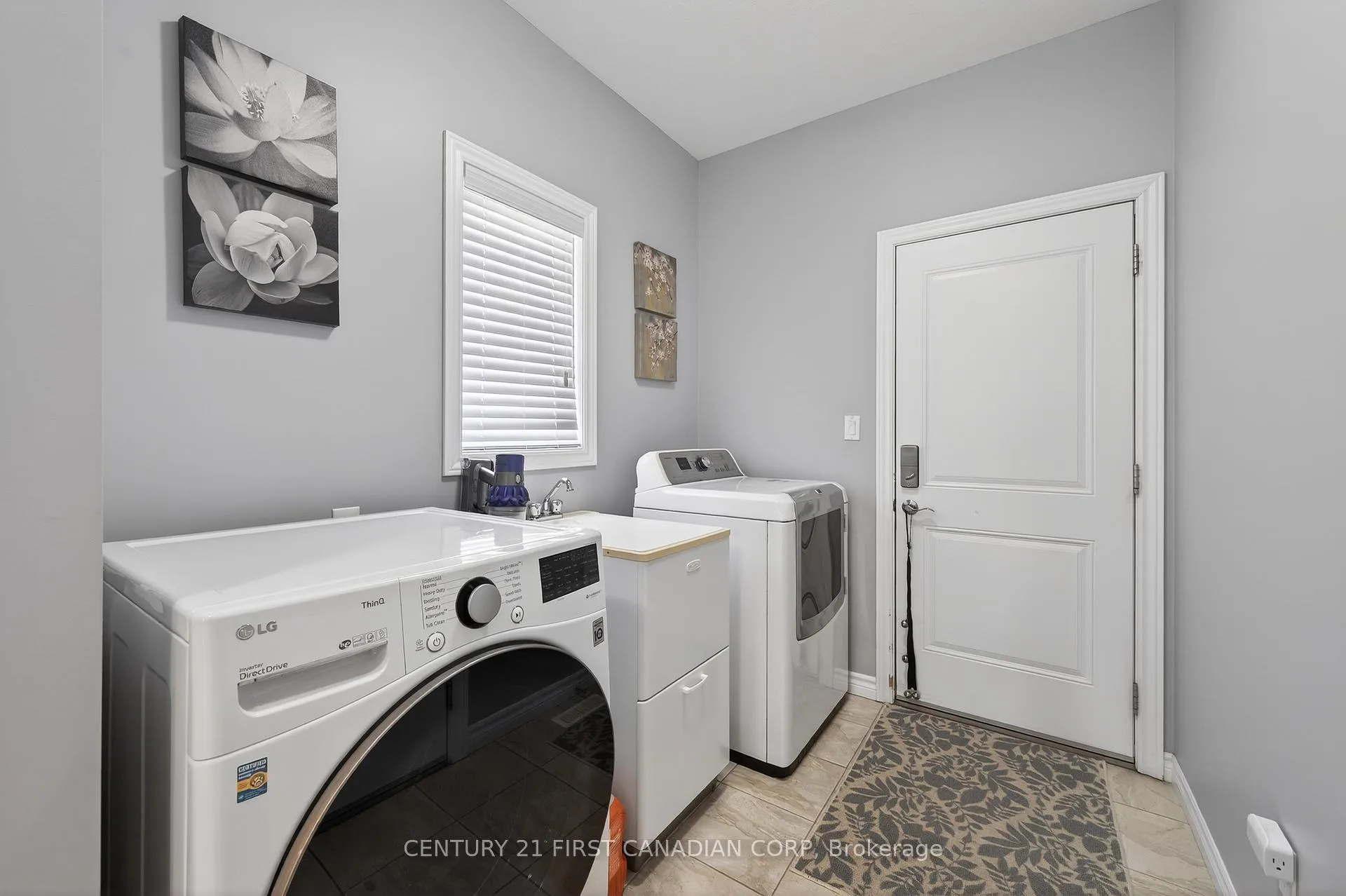 Photo 14 of 3173 Singleton Avenue, London, South W — HOMEH