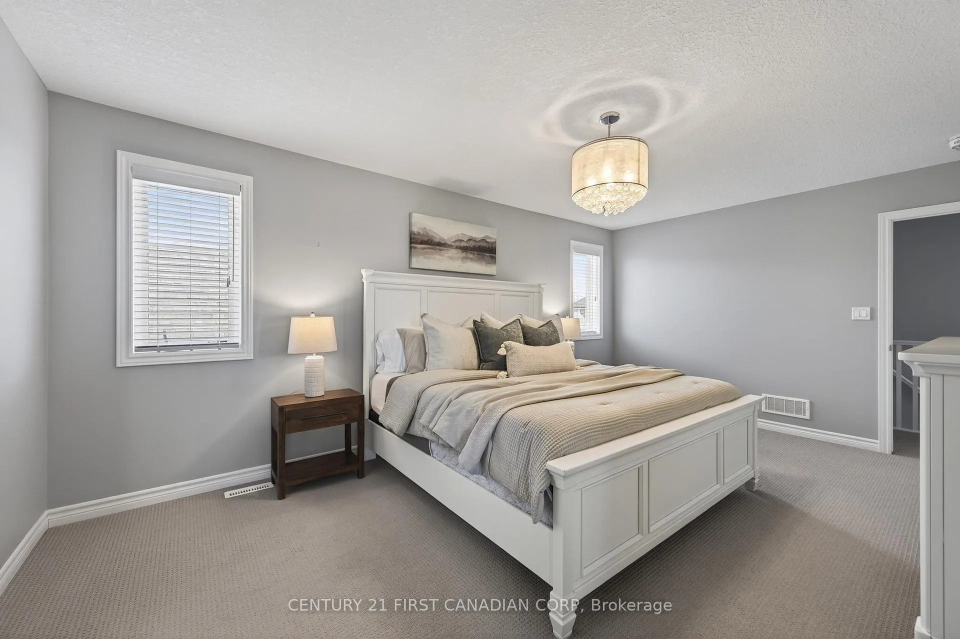 Photo 18 of 3173 Singleton Avenue, London, South W — HOMEH