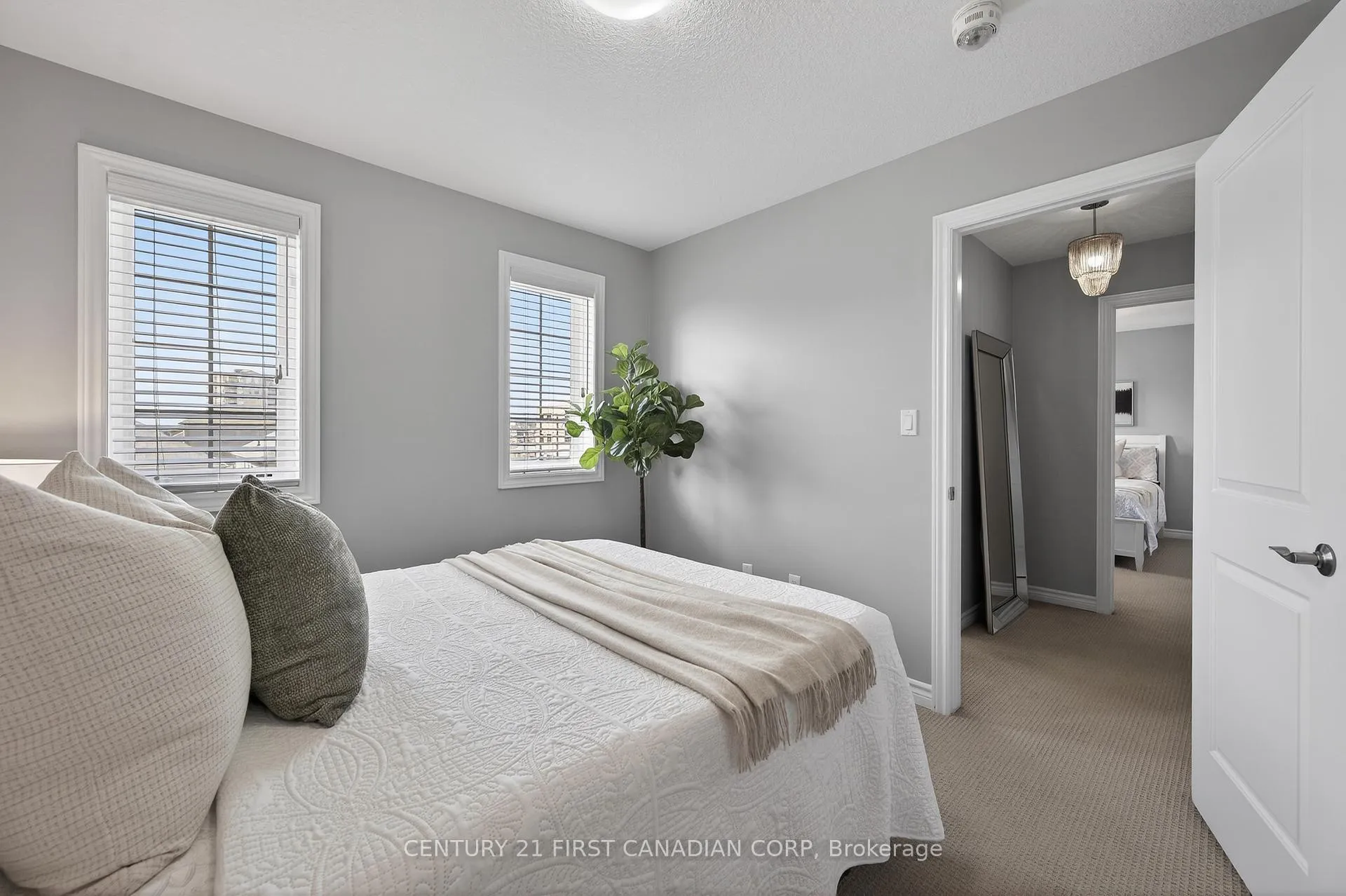 Photo 26 of 3173 Singleton Avenue, London, South W — HOMEH