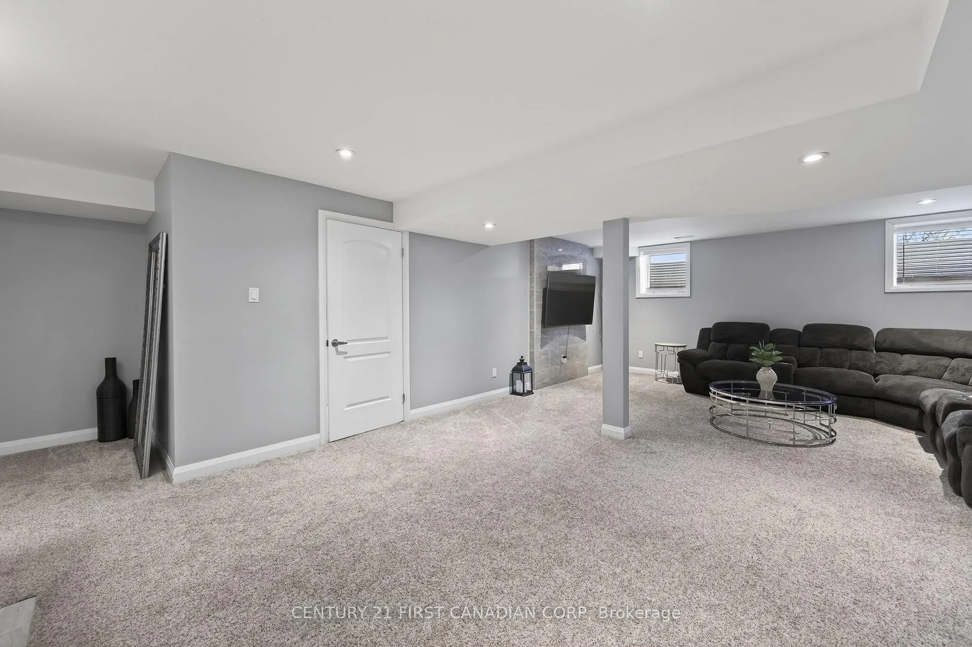 Photo 29 of 3173 Singleton Avenue, London, South W — HOMEH