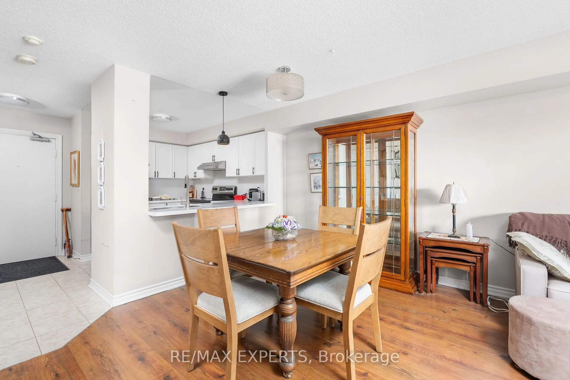 Photo 8 of Unit 212, 8026 Kipling Avenue, Vaughan, West Woodbridge — HOMEH