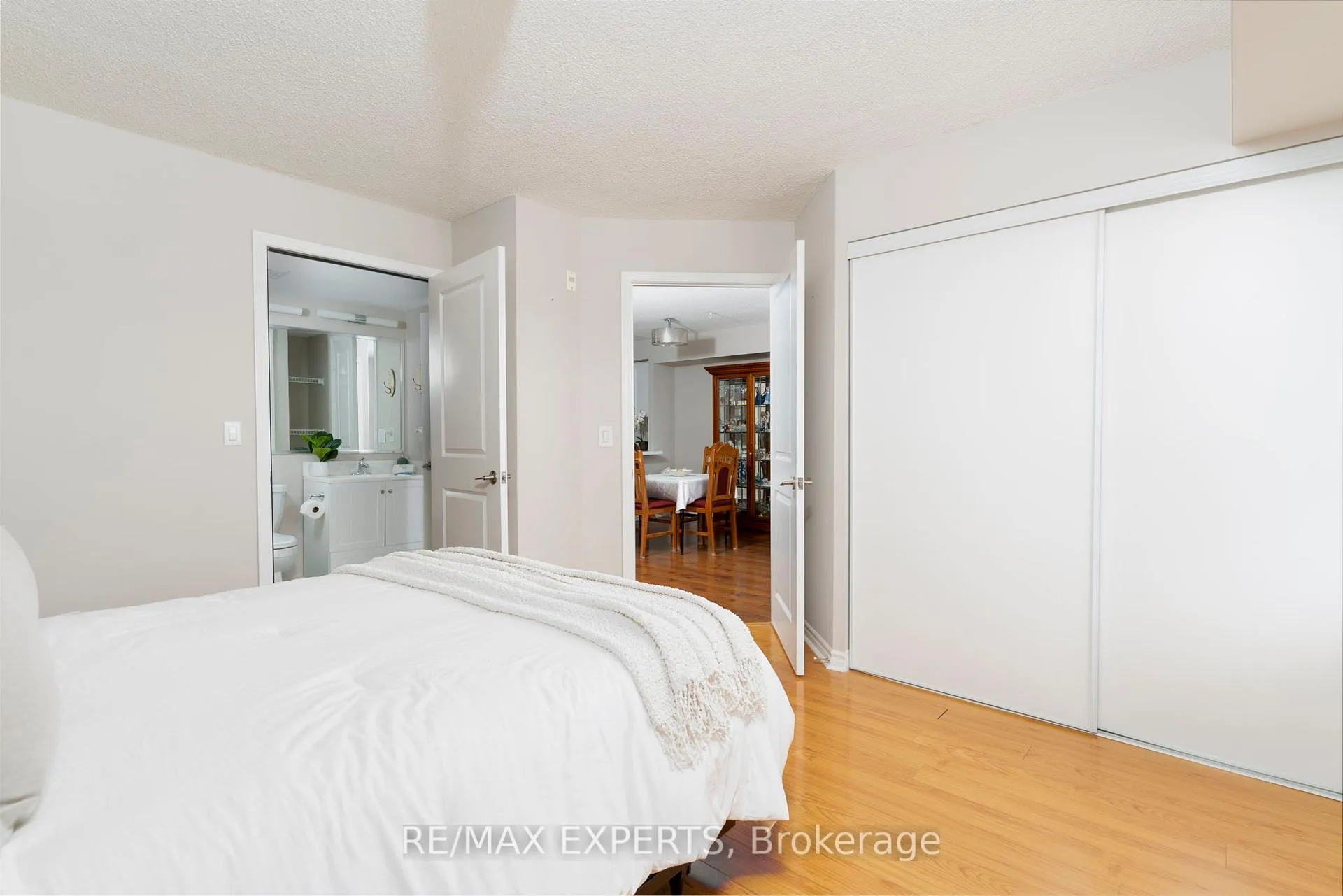 Photo 15 of Unit 212, 8026 Kipling Avenue, Vaughan, West Woodbridge — HOMEH