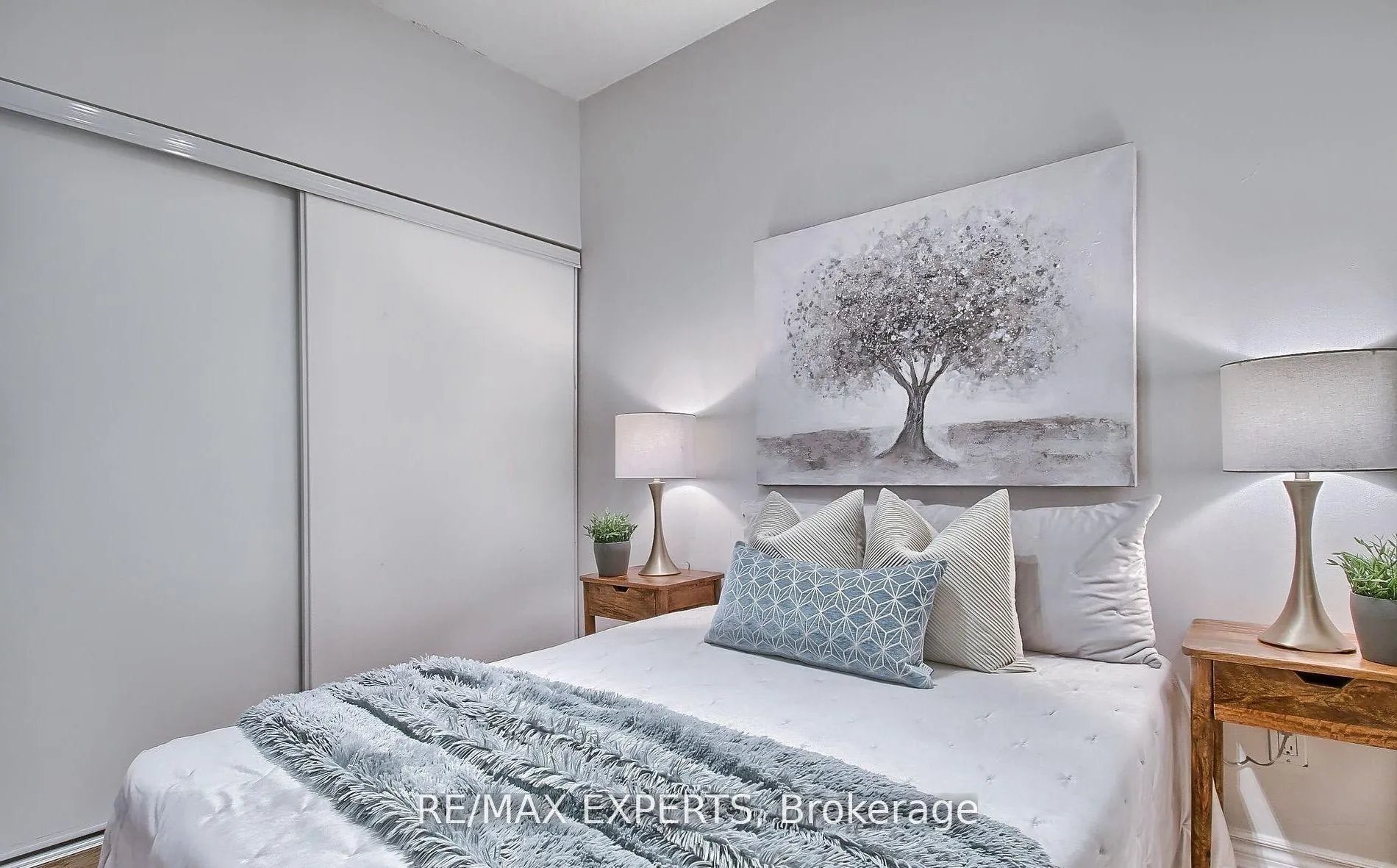 Photo 19 of Unit 212, 8026 Kipling Avenue, Vaughan, West Woodbridge — HOMEH