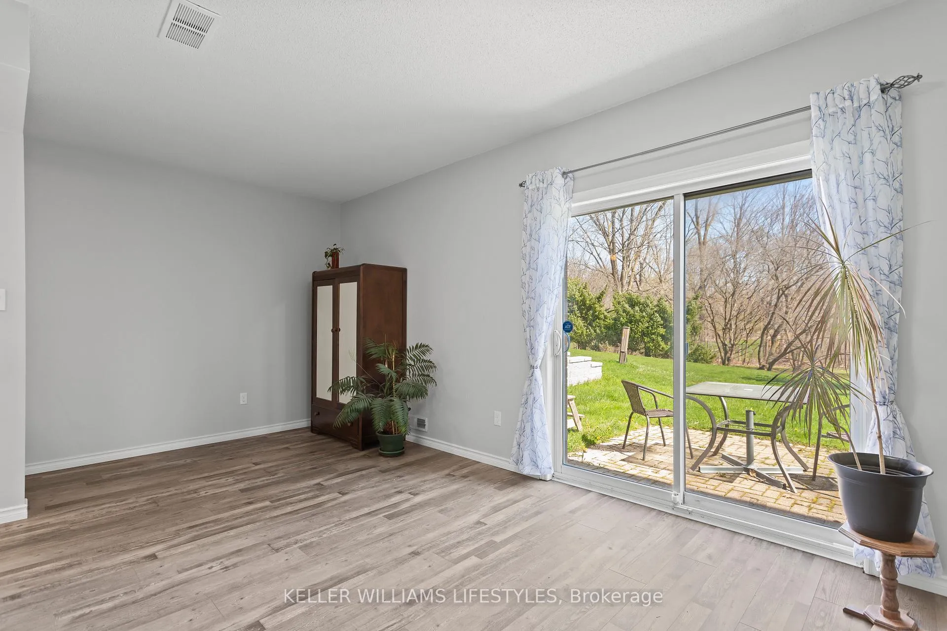 Photo 6 of Unit 23, 536 Third Street, London, East H — HOMEH